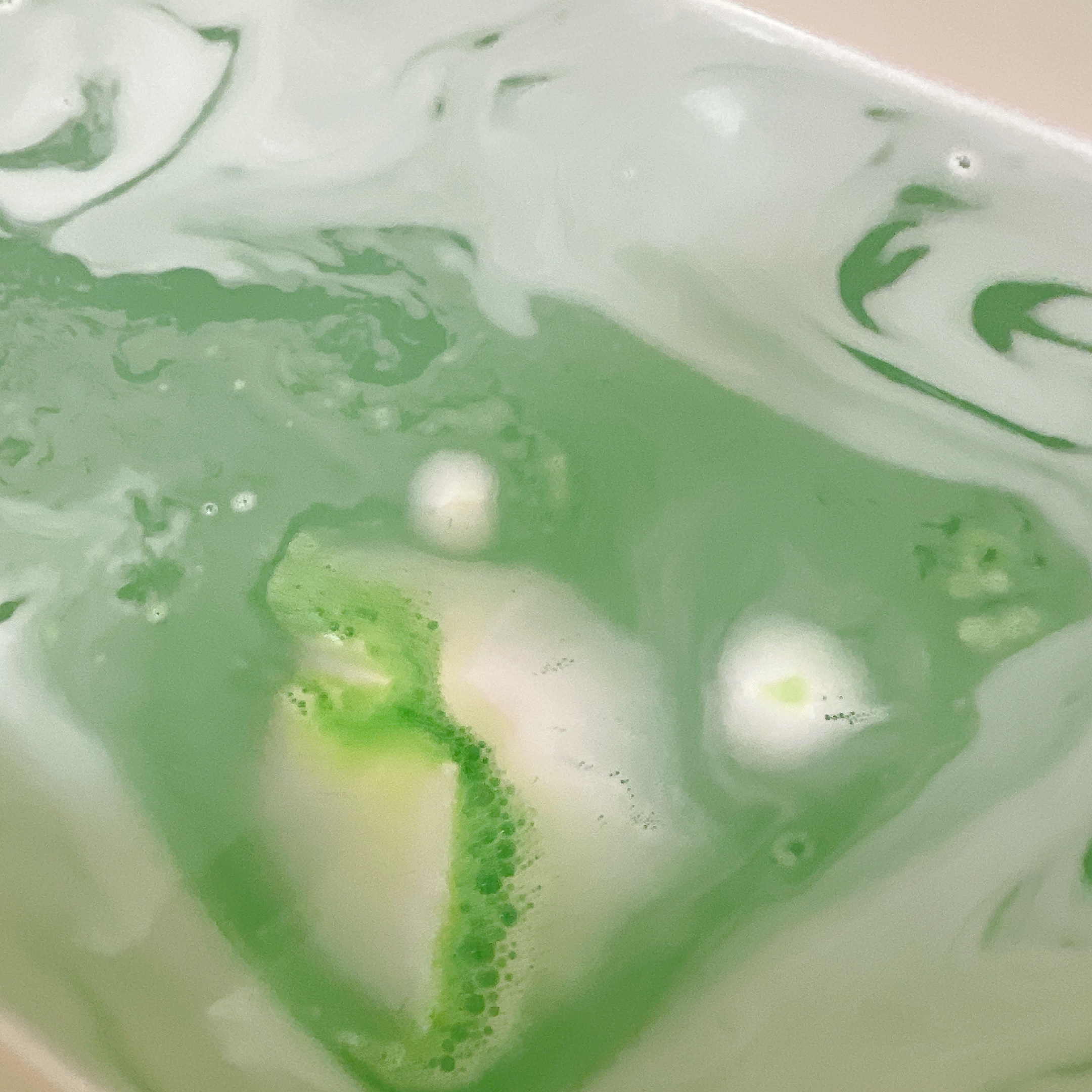 ショーン（バスボム）/ラッシュ/保湿系入浴剤を使ったクチコミ（3枚目）