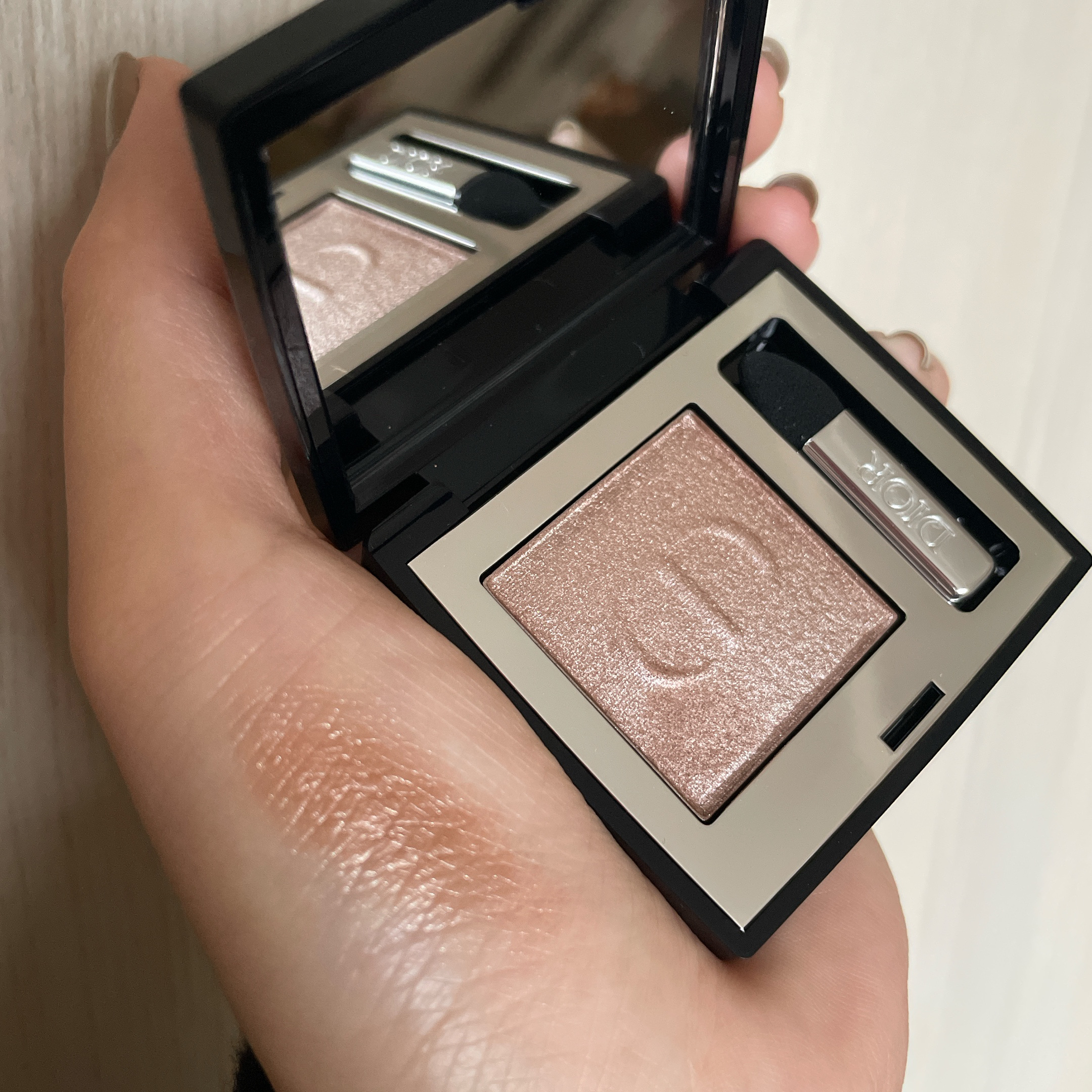 ディオールショウ モノ クルール/Dior/アイシャドウを使ったクチコミ（2枚目）