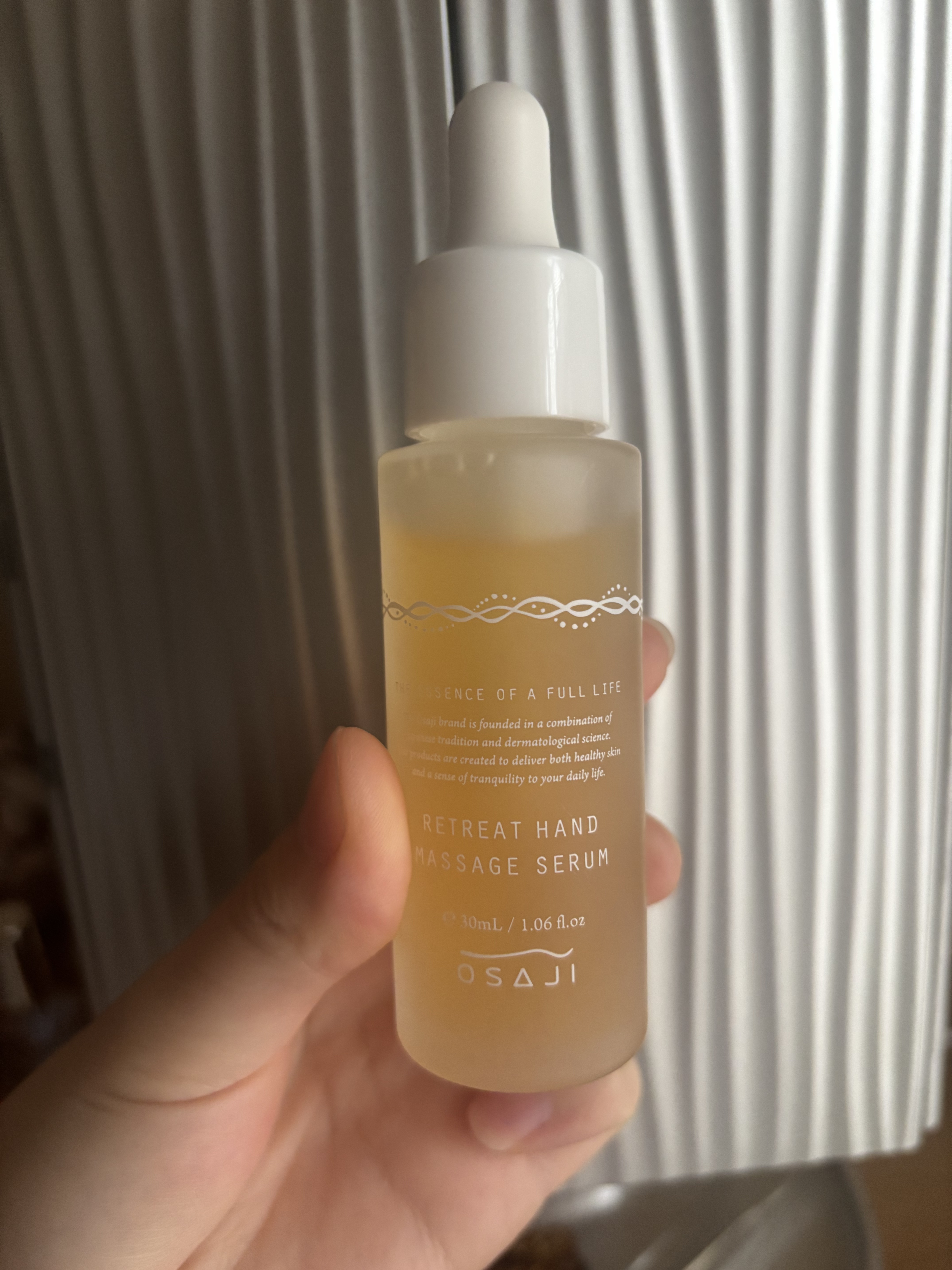 オサジ リトリート ハンド マッサージ セラム/OSAJI/ハンドクリームを使ったクチコミ（2枚目）