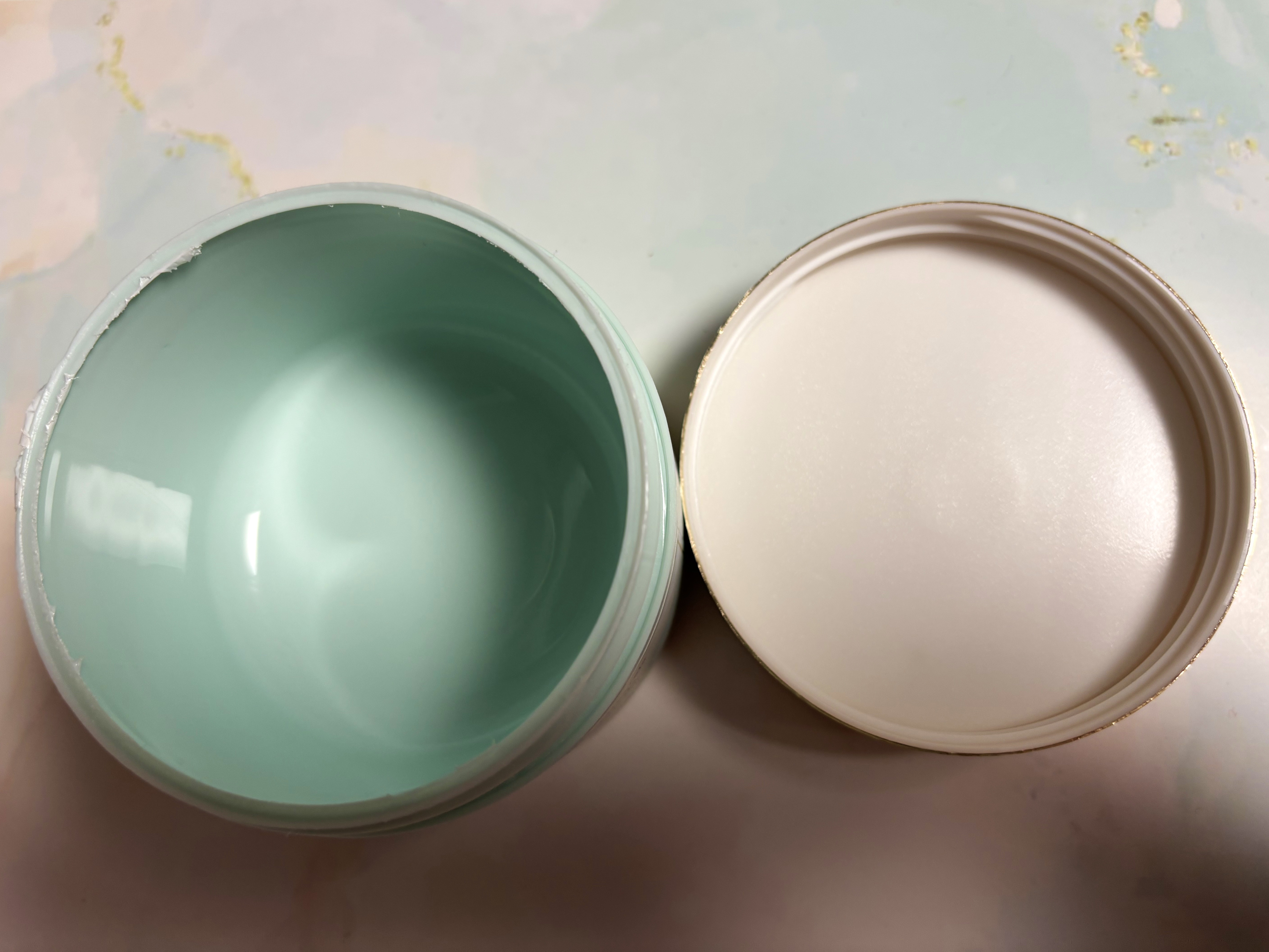 Laline デッドシーミネラルズ ボディスクラブのクチコミ「Laline
デッドシーミネラルズ ボディスクラブ

使い切りました🙌
2年くらい前の福袋に入.....」（2枚目）