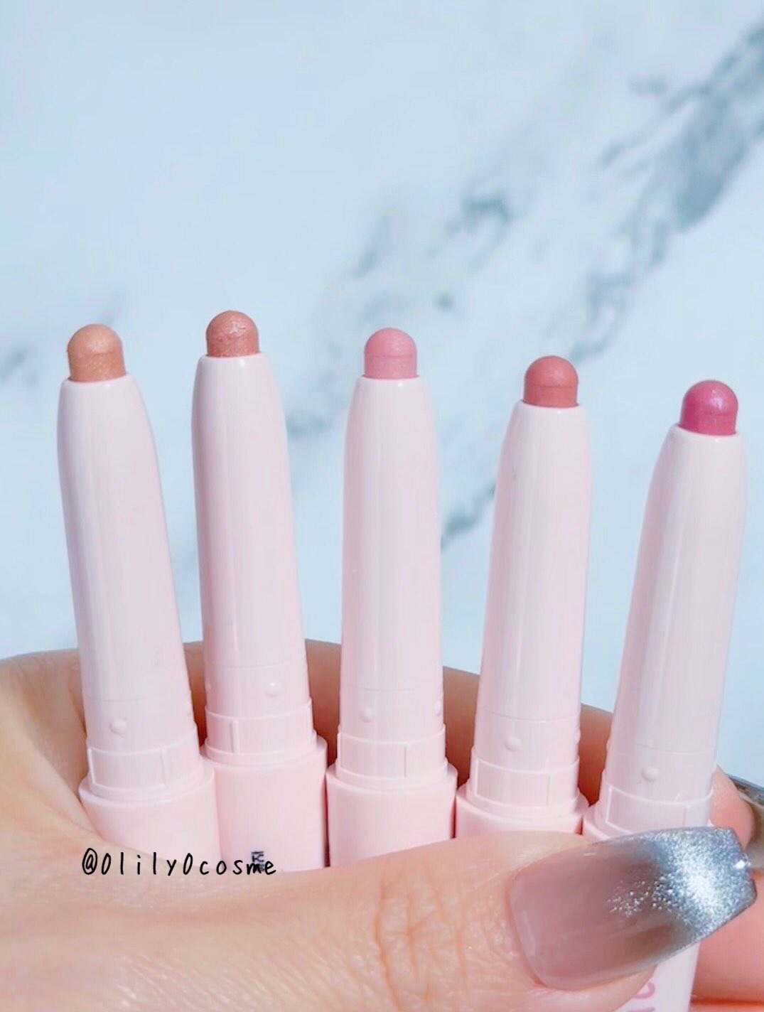 カラープレイデュアルライナー/2aN/スティックアイシャドウを使ったクチコミ（3枚目）