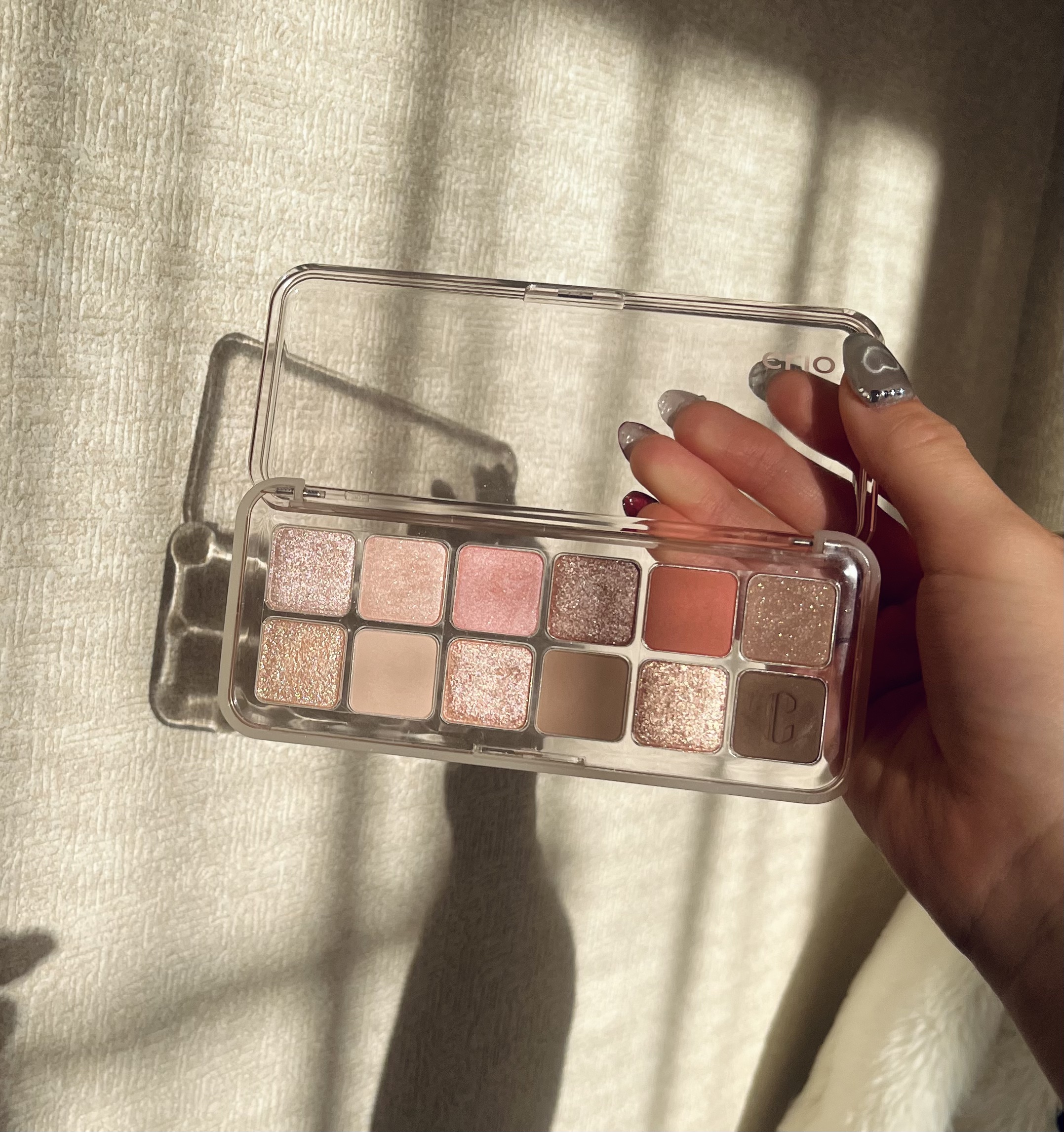 プロ アイ パレット エアー 109 ピーチ ビハインド/CLIO/アイシャドウパレットを使ったクチコミ（2枚目）