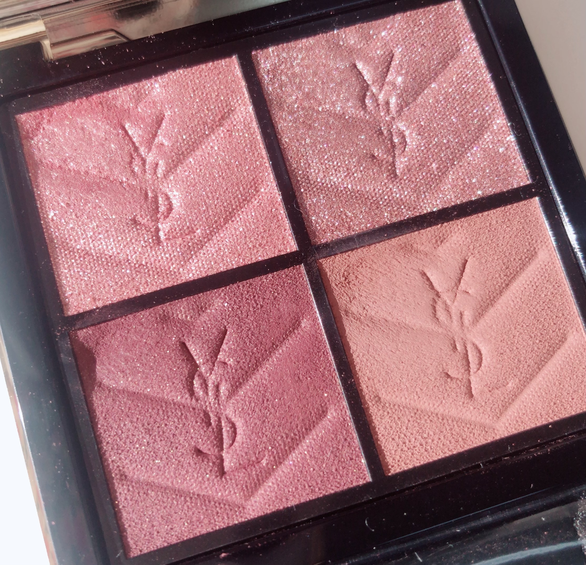 クチュール ミニ クラッチ #400 バビロン ローズ/YVES SAINT LAURENT BEAUTE/アイシャドウパレットを使ったクチコミ（1枚目）