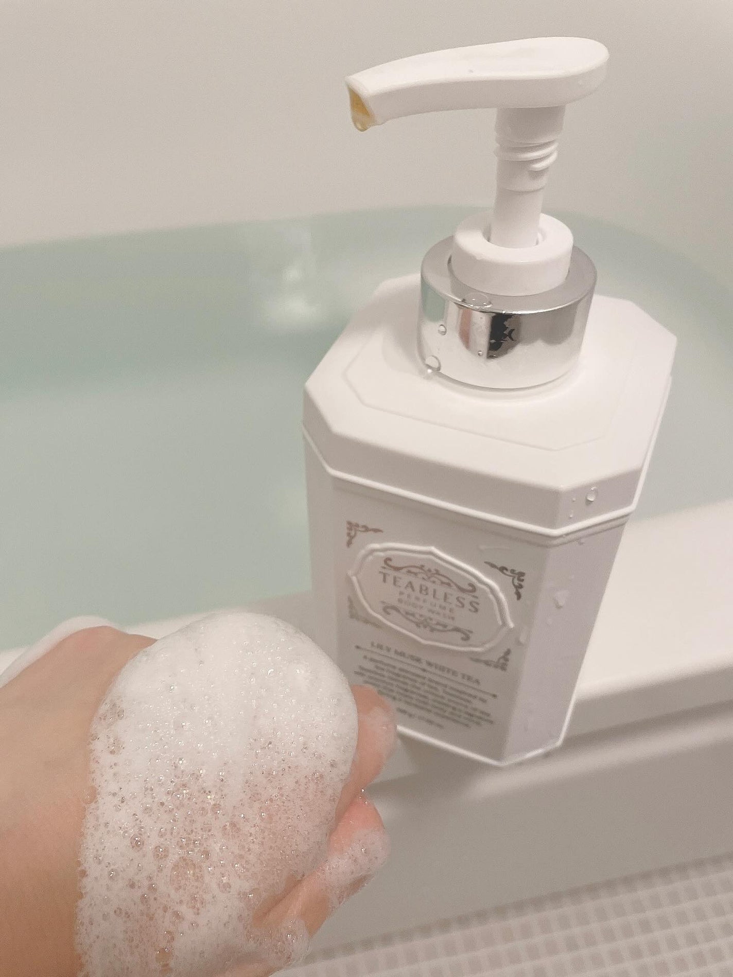 パフュームボディウォッシュ リリームスクホワイトティー/TEABLESS/ボディソープを使ったクチコミ(4枚目)