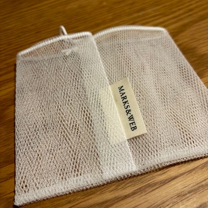 MARKS&WEB バブルソープポーチのクチコミ「🌟MARKS&WEB
バブルソープポーチ
石鹸を入れる泡だてポーチ。
紐をかけられて便利です!..」(1枚目)