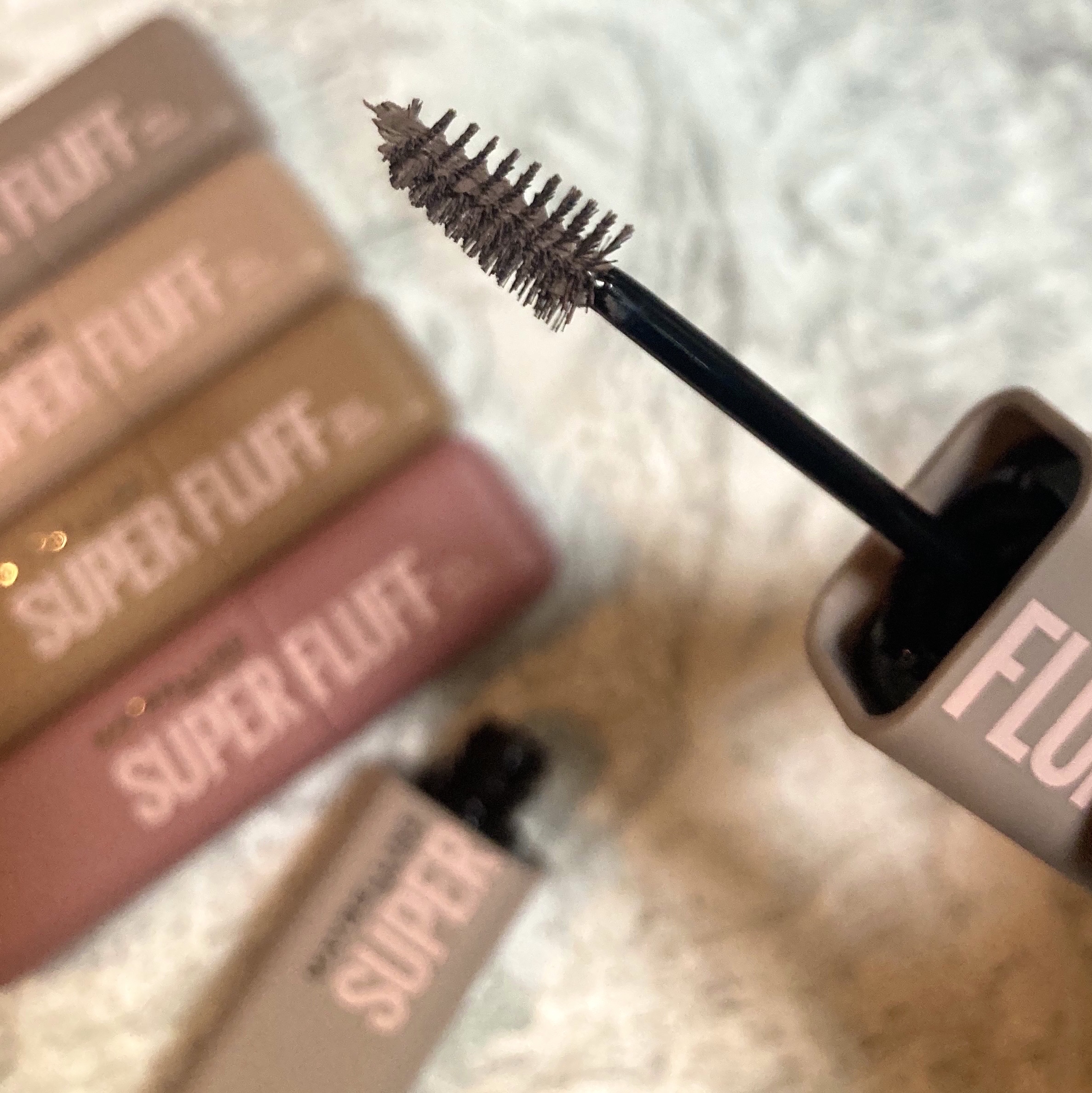 ＳＰ フラッフ ブロウ ムース/MAYBELLINE NEW YORK/眉マスカラを使ったクチコミ（2枚目）