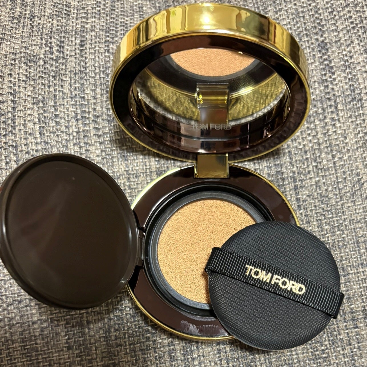 トレースレス タッチ ファンデーション SPF 45 サテンマット クッション コンパクト/TOM FORD BEAUTY/クッションファンデーションを使ったクチコミ(2枚目)