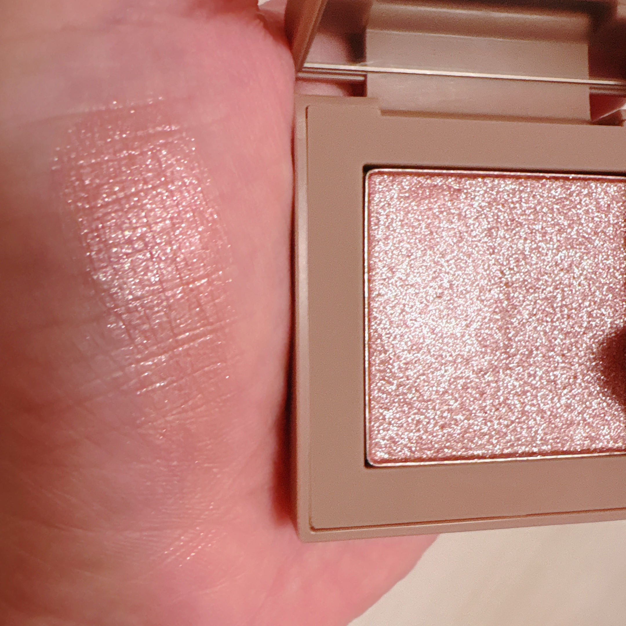 ニューデップスアイシャドウ/hince/単色アイシャドウを使ったクチコミ（3枚目）