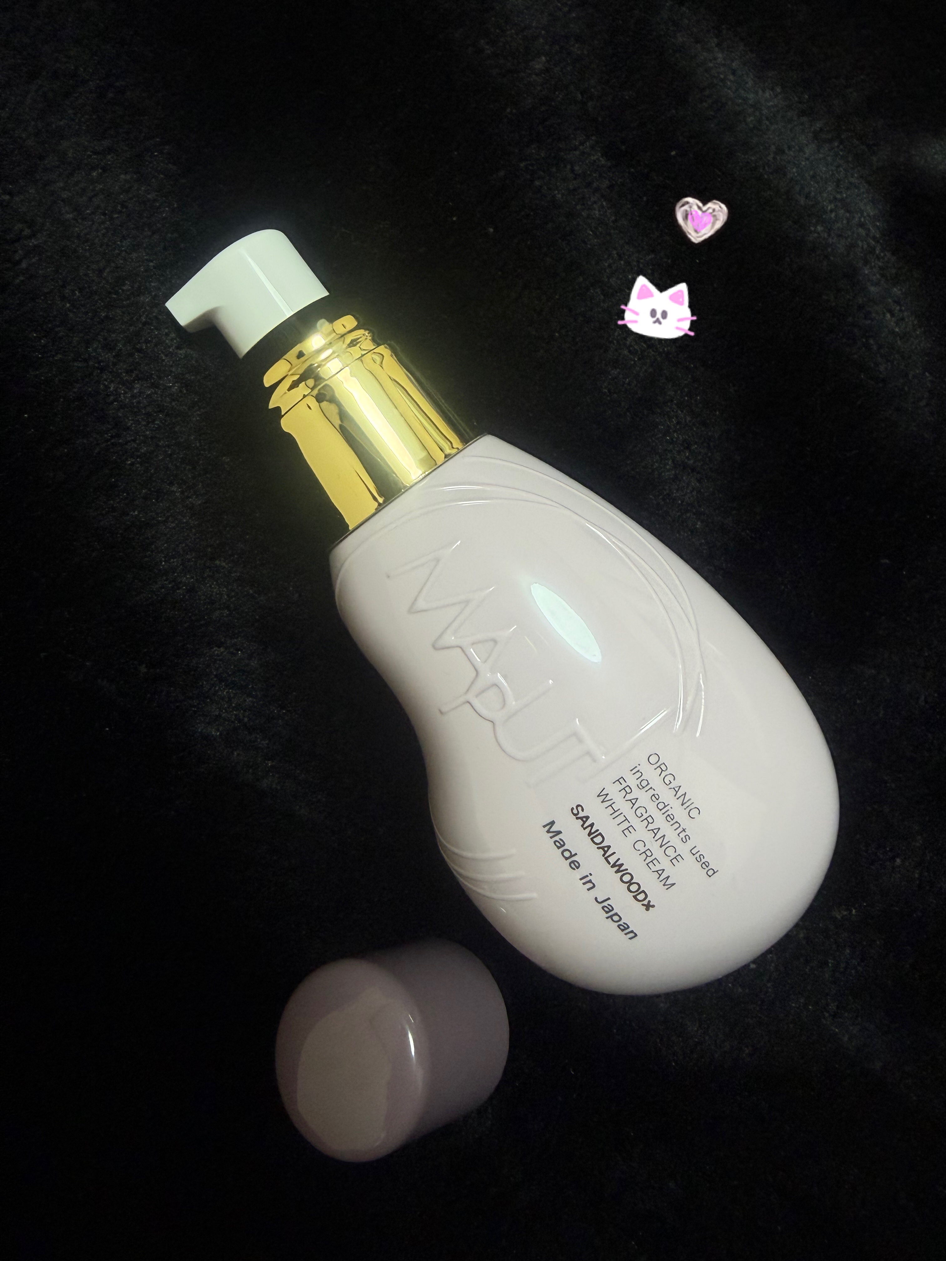 MAPUTI オーガニックフレグランスホワイトクリーム MAPUTI -サンダルウッド×マプティの香り-のクチコミ「
サンダルウッド×マプティの香り♡

ウッディな感じとムスク系のフワッと甘い香りのバランスが最.....」（1枚目）