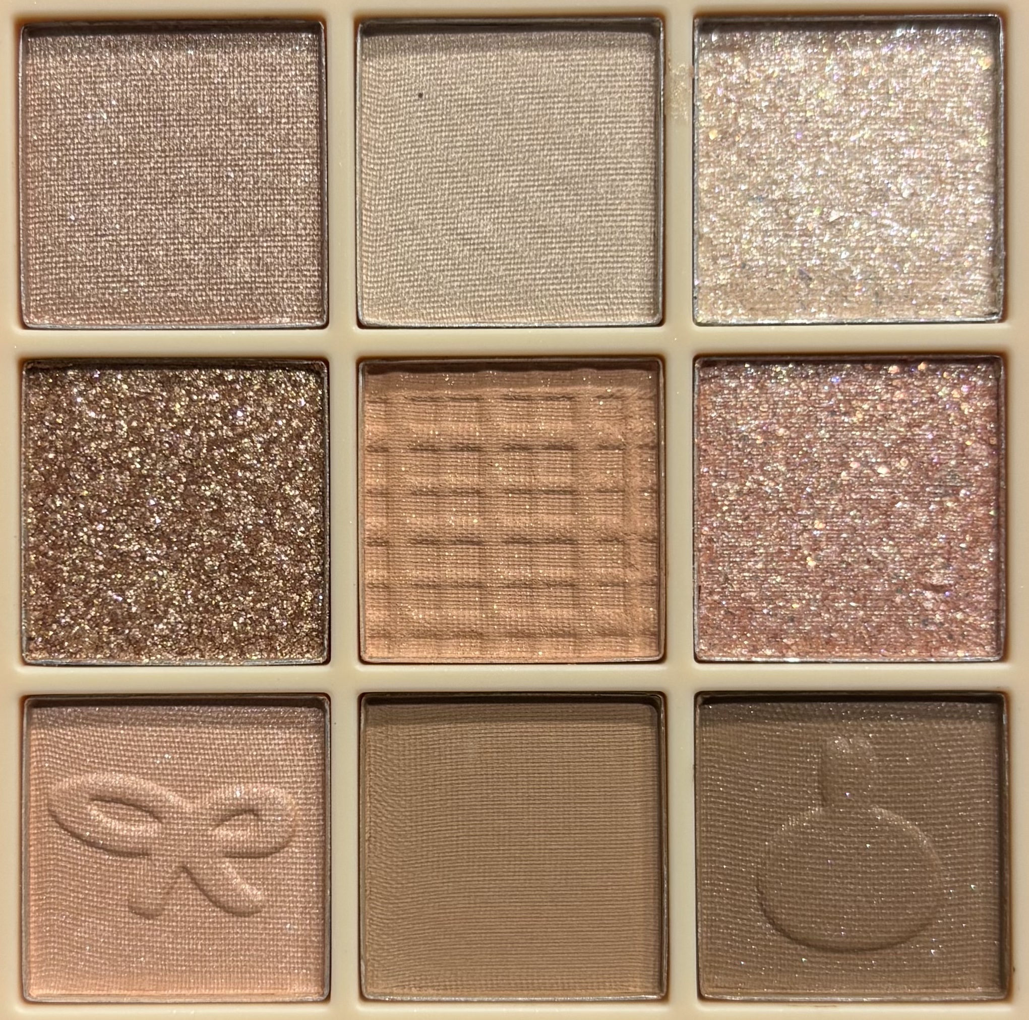 SHOBIDO ちいかわ リボンシリーズ アイシャドウパレットのクチコミ「SHOBIDO ちいかわ リボンシリーズ アイシャドウパレット うさぎ です


ちいかわ好き.....」（3枚目）