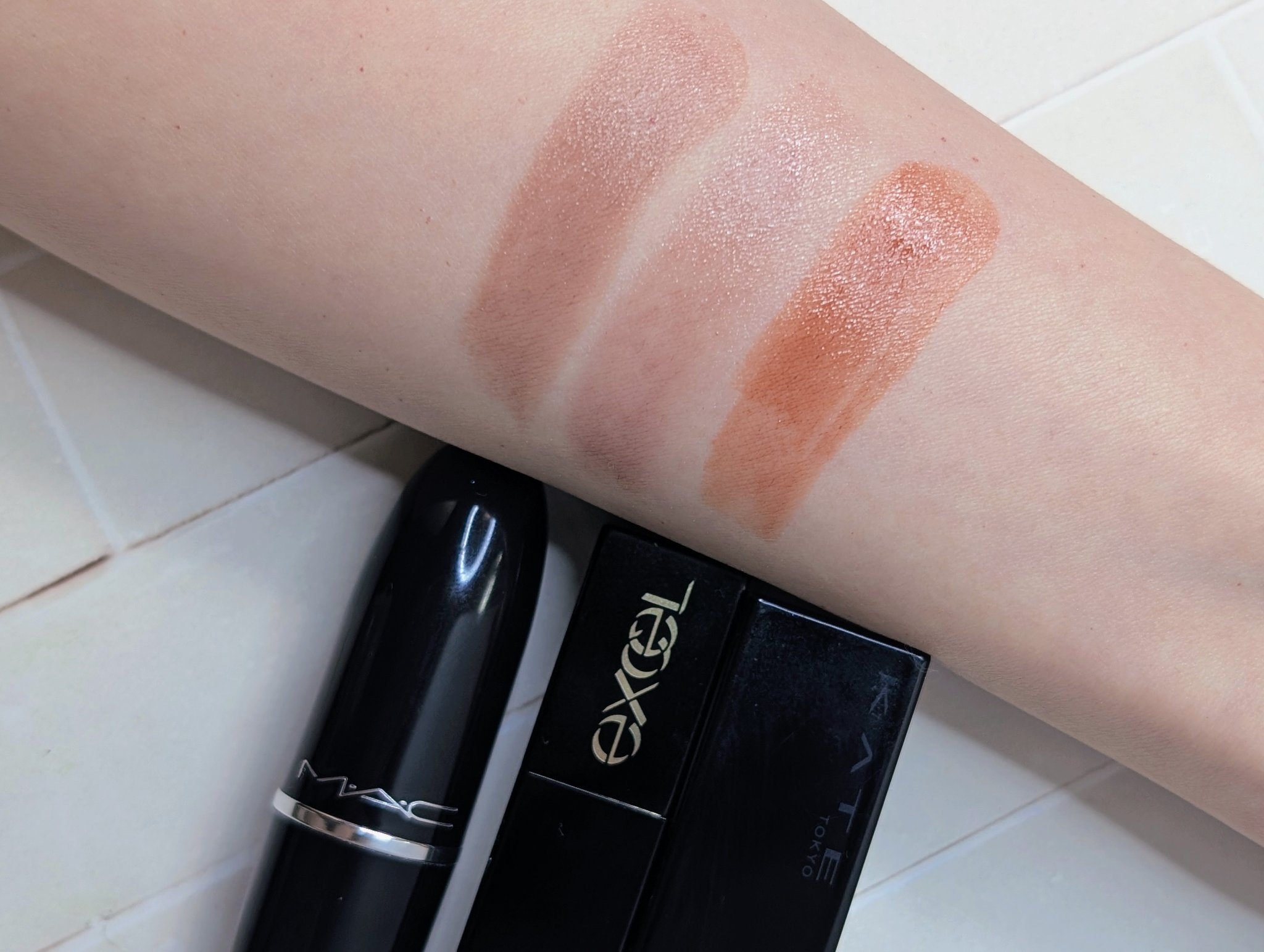 ボンディンググロウリップスティック/Laka/口紅を使ったクチコミ（3枚目）