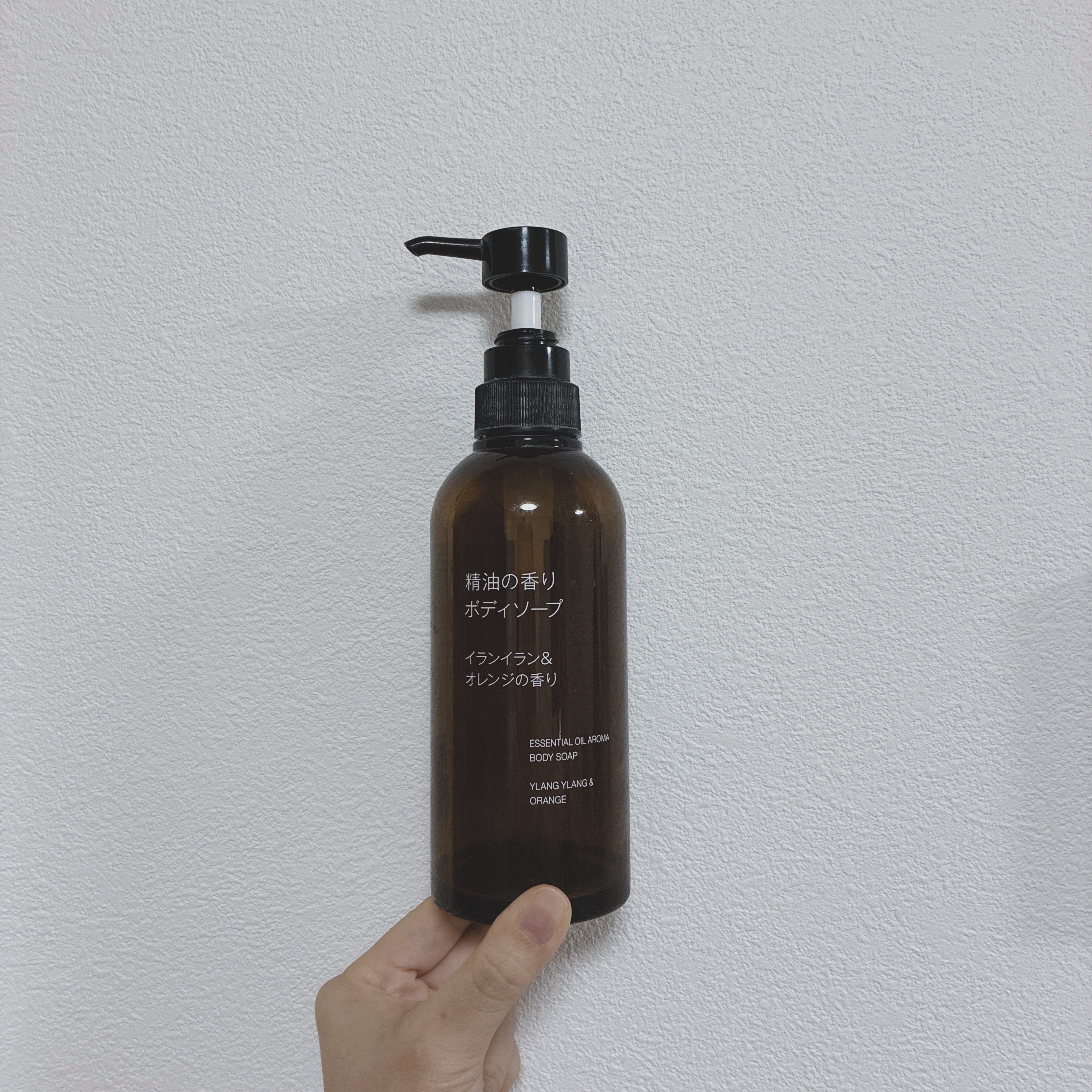 「精油の香りボディソープ 」

☘️リピート→○
☘️いい香りだし保湿力もある！

@muji_global 
#使い切りボディケア
#精油の香りボディソープ 
#NSリピート済