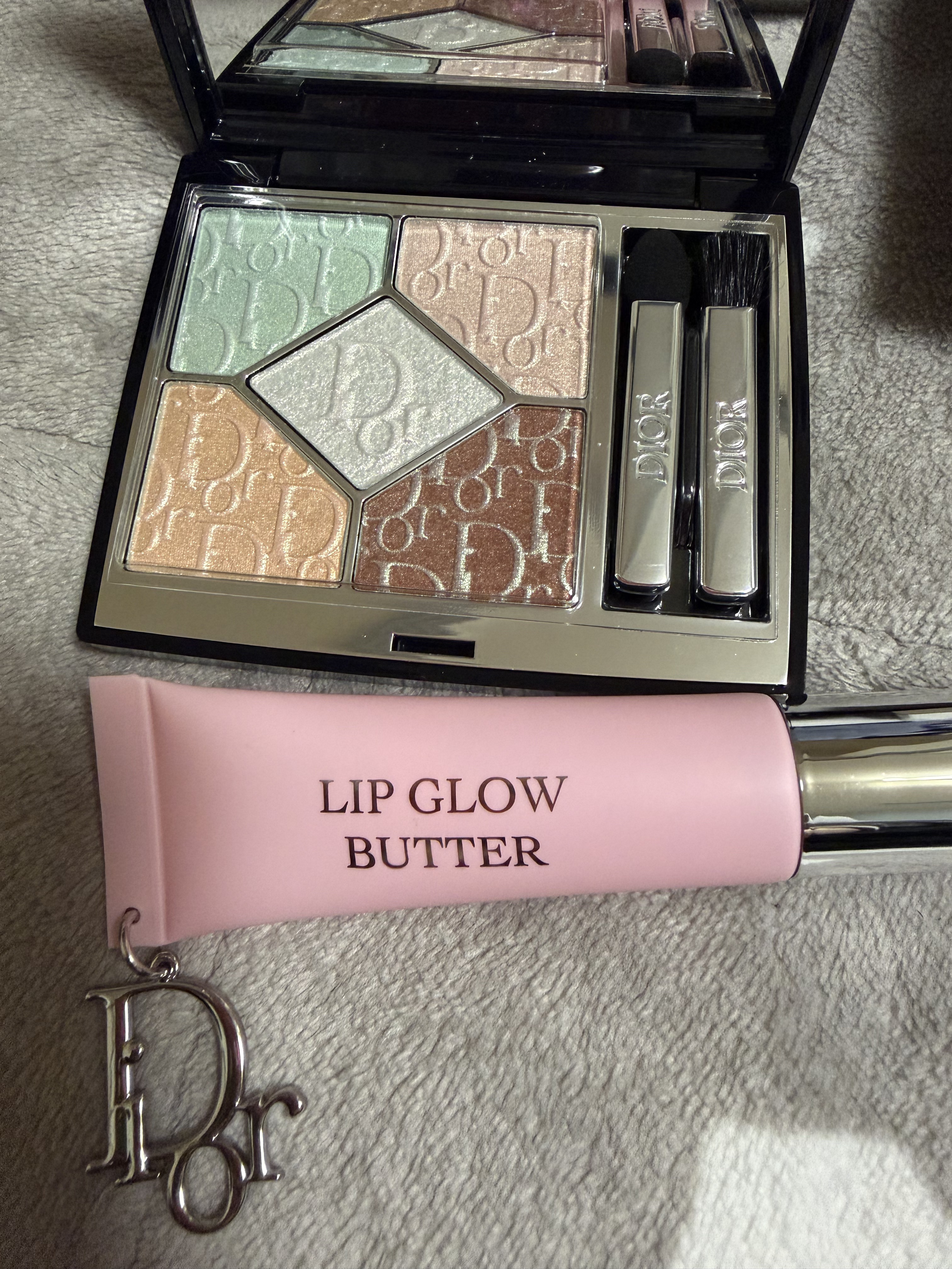 ディオール アディクト リップ グロウ バター/Dior/口紅・グロス・リップライナー・リップケアを使ったクチコミ（1枚目）