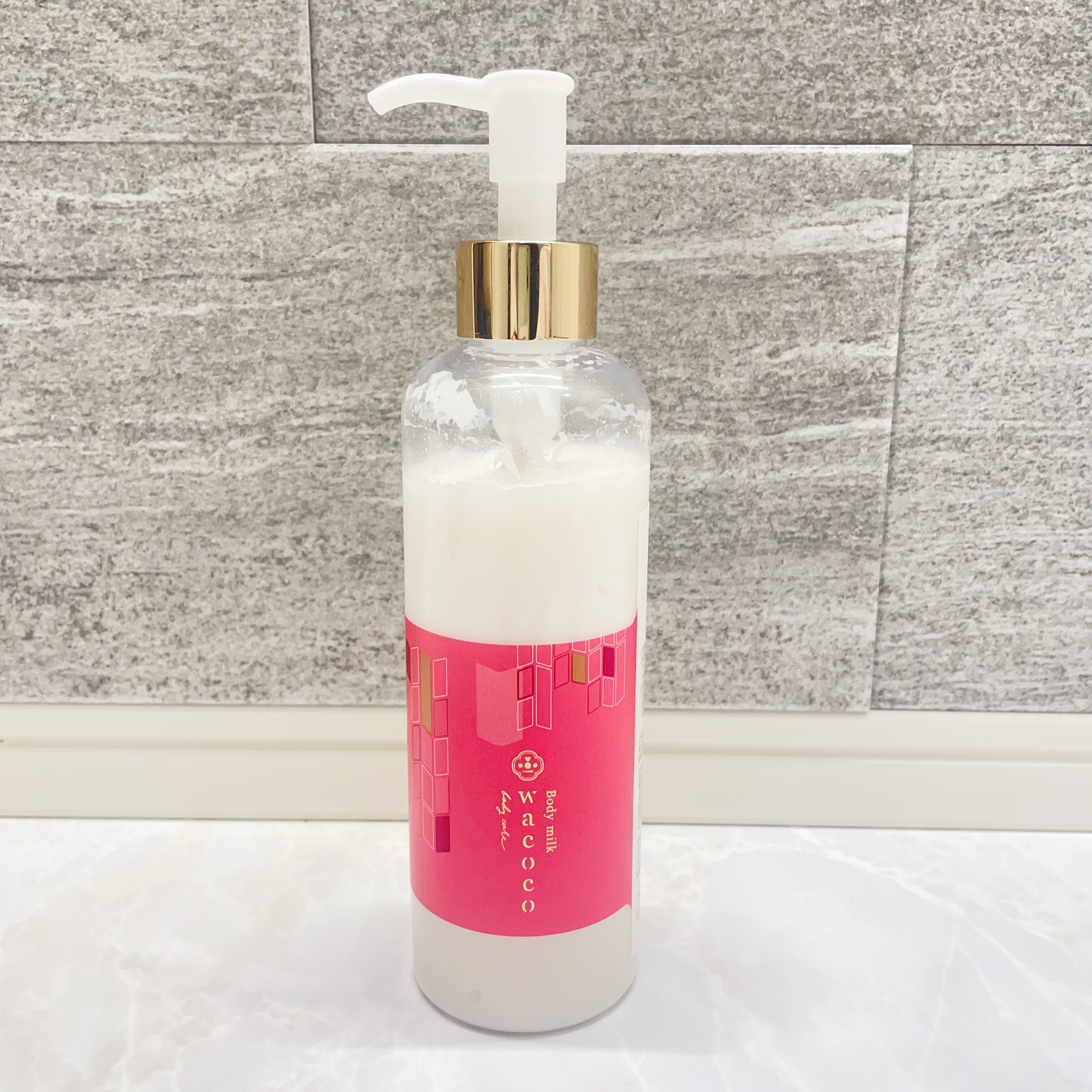 クラブ ワココ ボディミルクのクチコミ「クラブコスメチックス様のプレキャン当選品。
⠀
wacocoのボディミルク🤍
⠀
初めて使った.....」（1枚目）