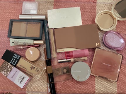 ニューデップスアイシャドウパレット/hince/アイシャドウパレットを使ったクチコミ(1枚目)