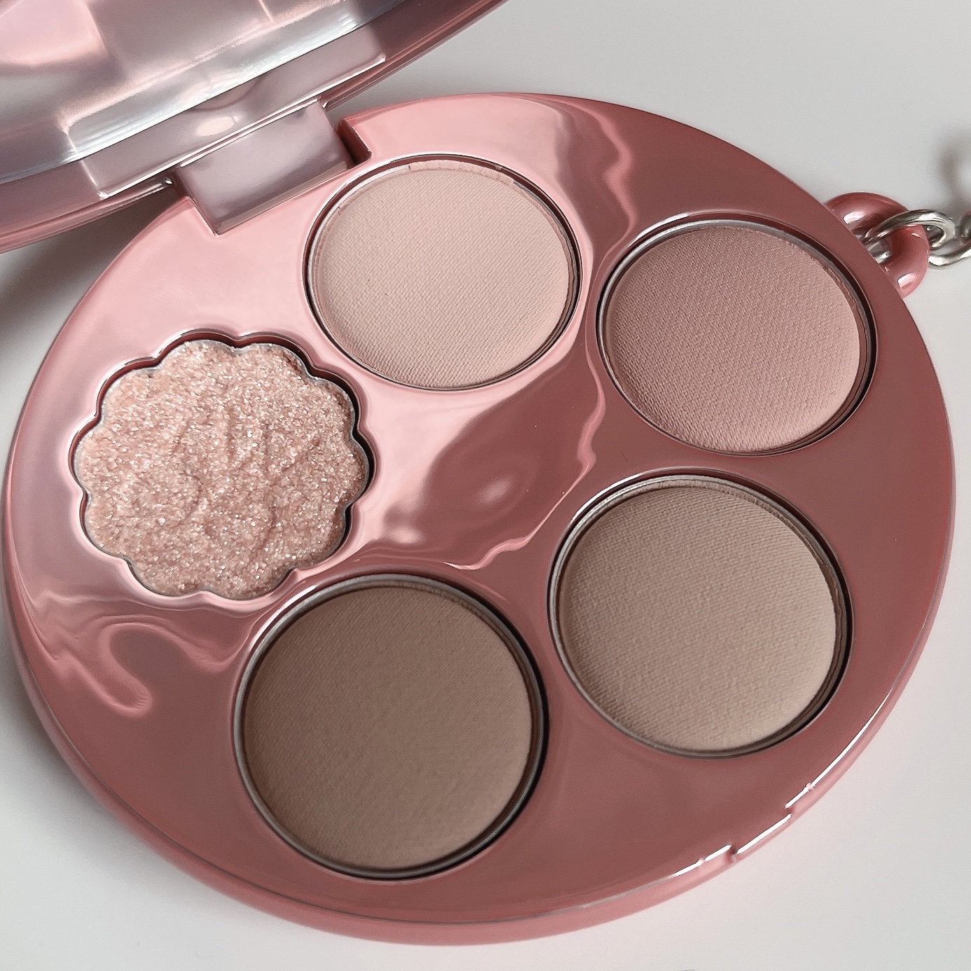 フィー ポケットアイパレット/fwee/アイシャドウパレットを使ったクチコミ（1枚目）