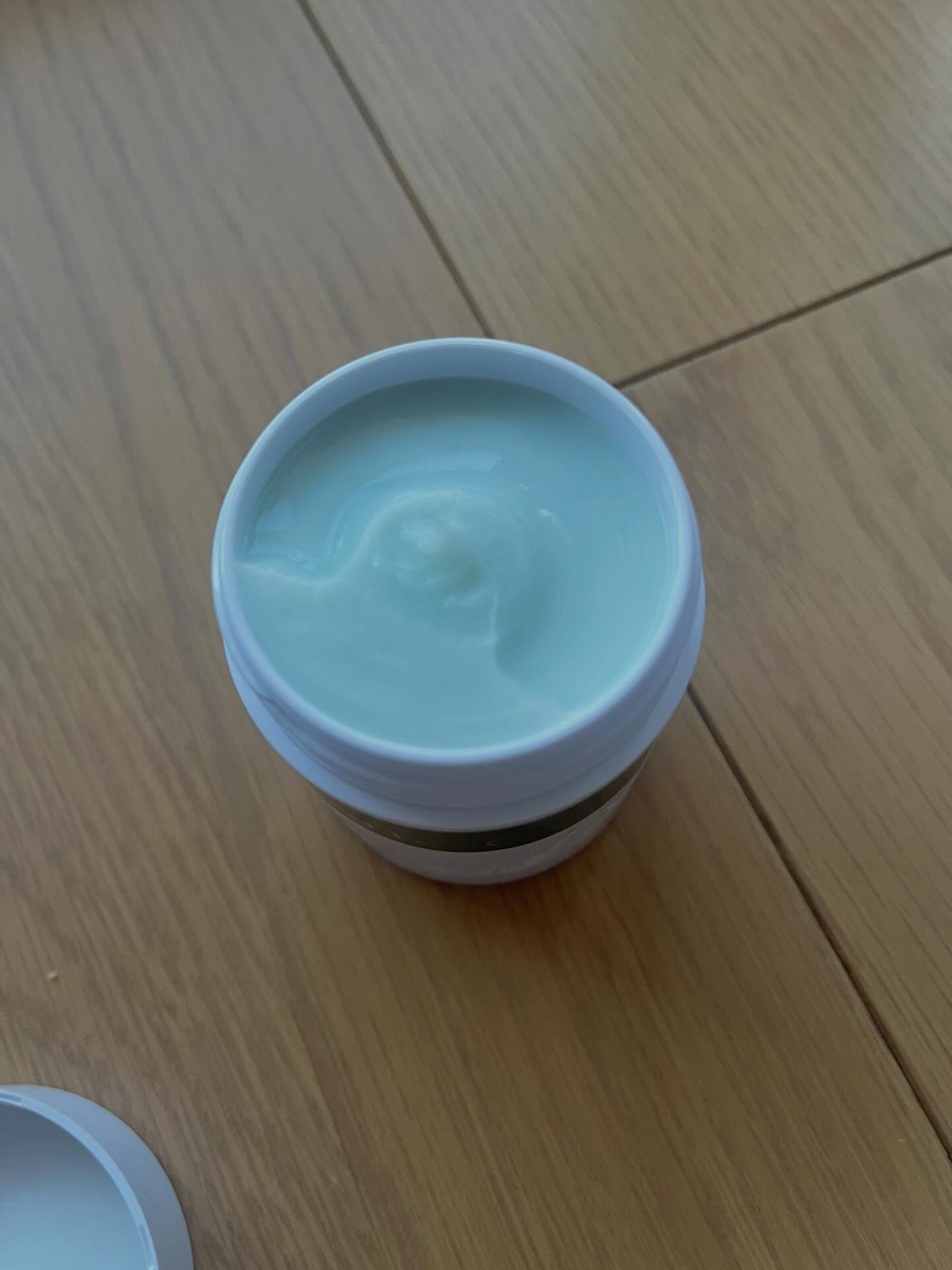 カシー ボザール マニュアン マニュアンのクチコミ「カシー　ボザール　マニュアン✋

こちらも金沢のアットコスメ購入品✨
アトリックスも好きだけど.....」（2枚目）