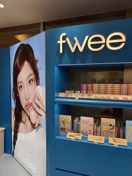 mami on LIPS 「【可愛すぎ注意⚠️fweeほんのりダークモーブアイシャドウ💗】..」(7枚目)