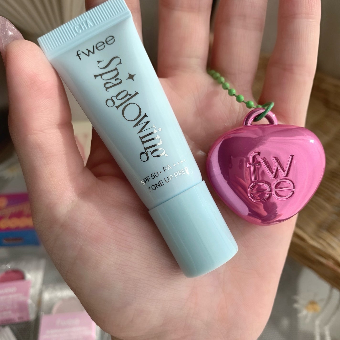 mami on LIPS 「【可愛すぎ注意⚠️fweeほんのりダークモーブアイシャドウ💗】..」(5枚目)