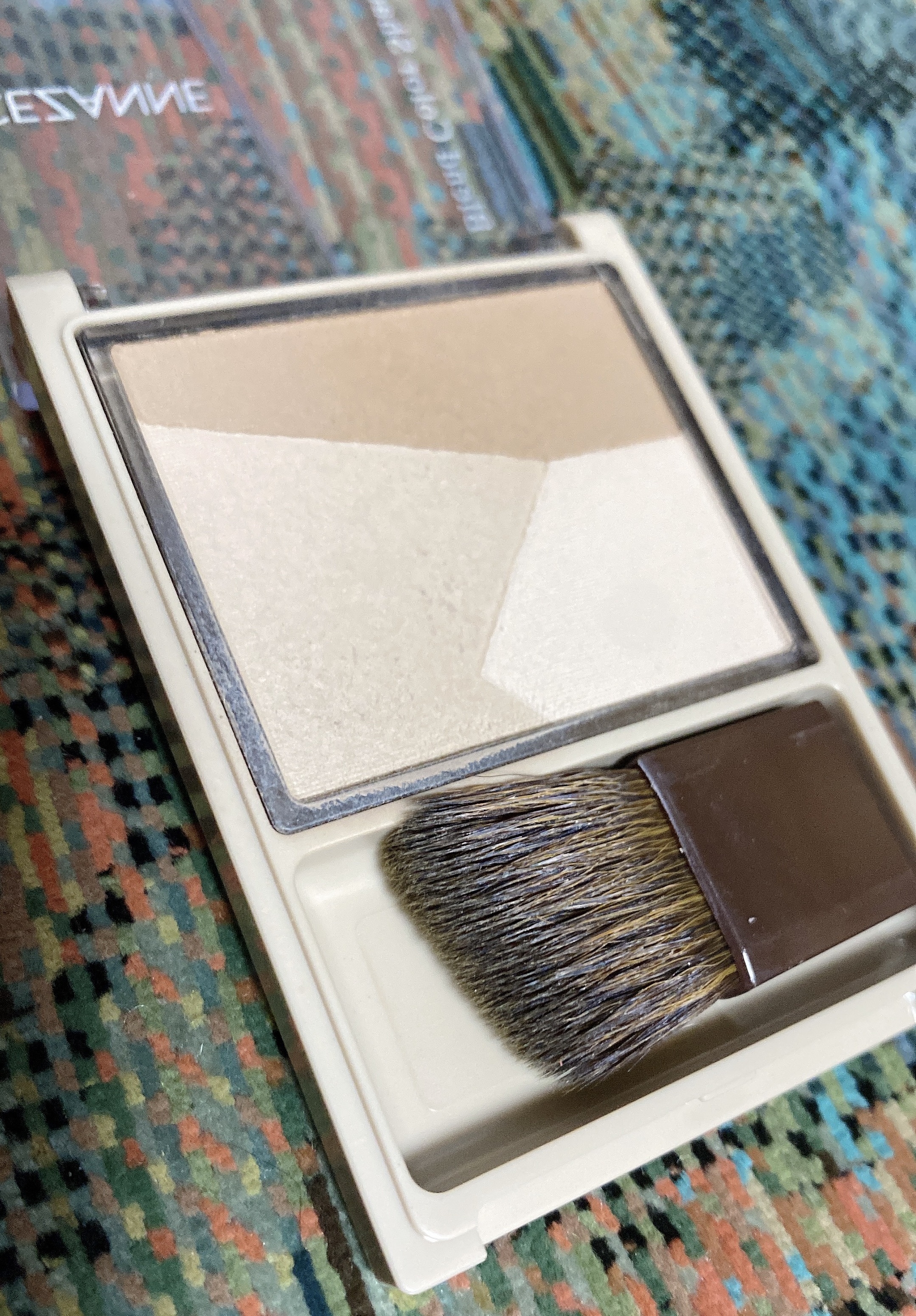 ブレンドカラーシェーディング/CEZANNE/シェーディングを使ったクチコミ（1枚目）