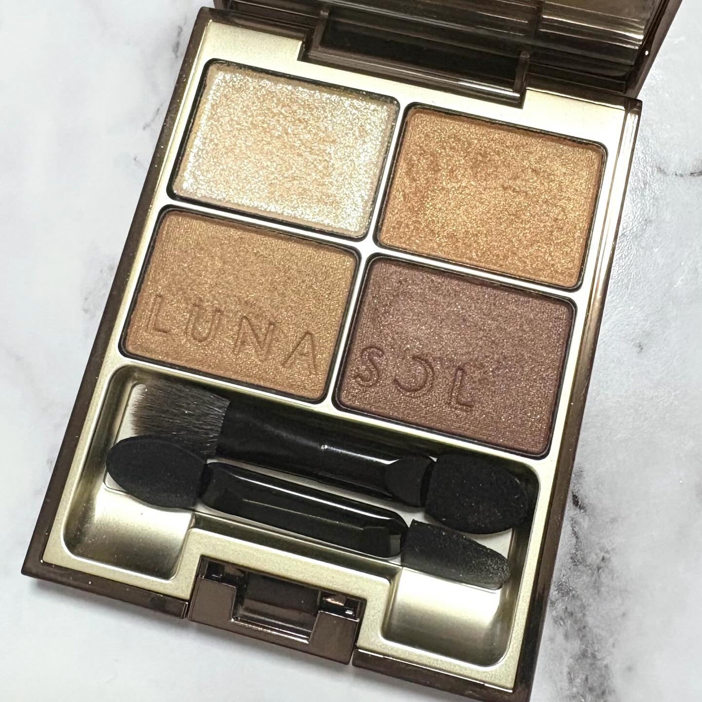 スキンモデリングアイズ/LUNASOL/アイシャドウパレットを使ったクチコミ(4枚目)