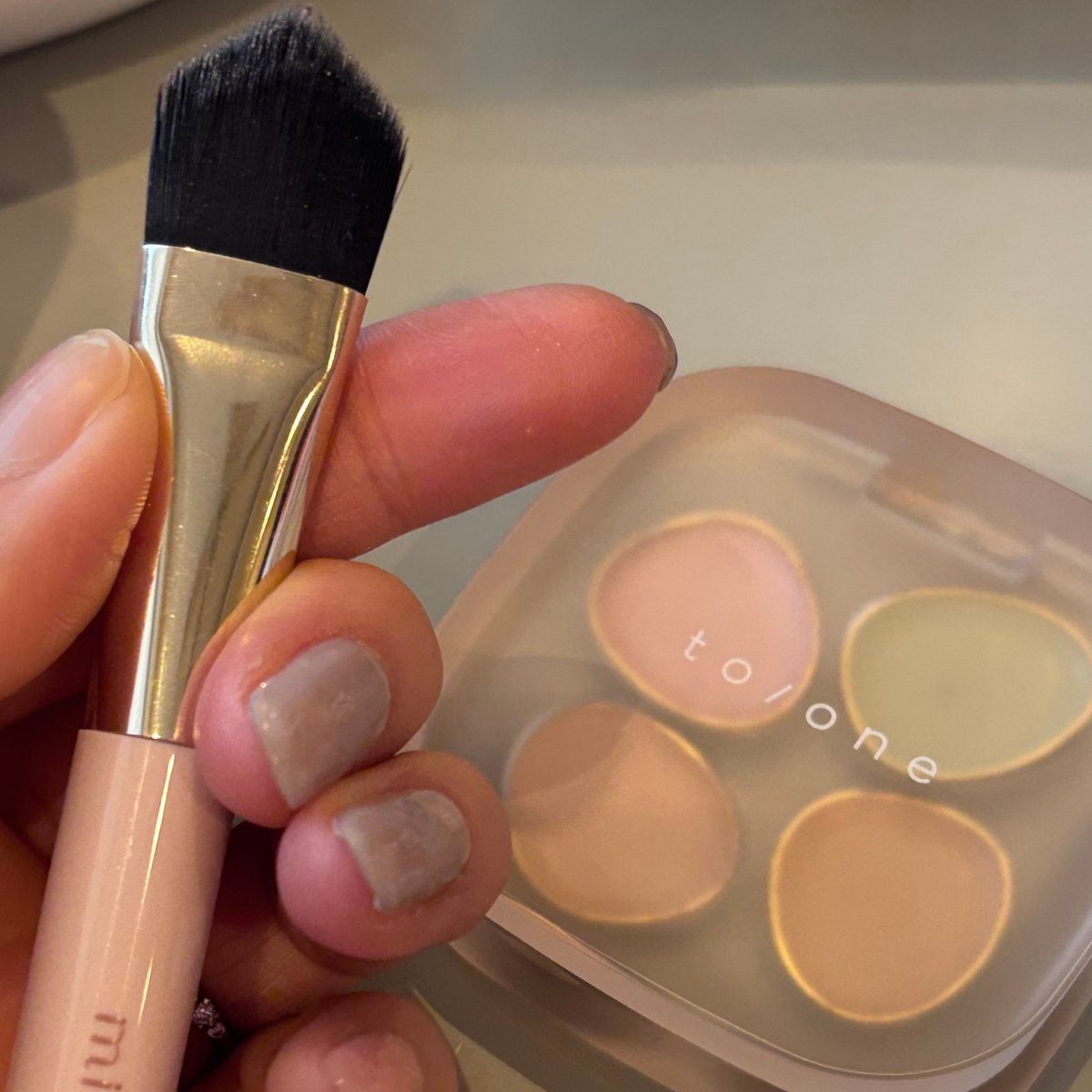 トーン ペタル フロート フローレス タッチ/to/one/パレットコンシーラーを使ったクチコミ（3枚目）
