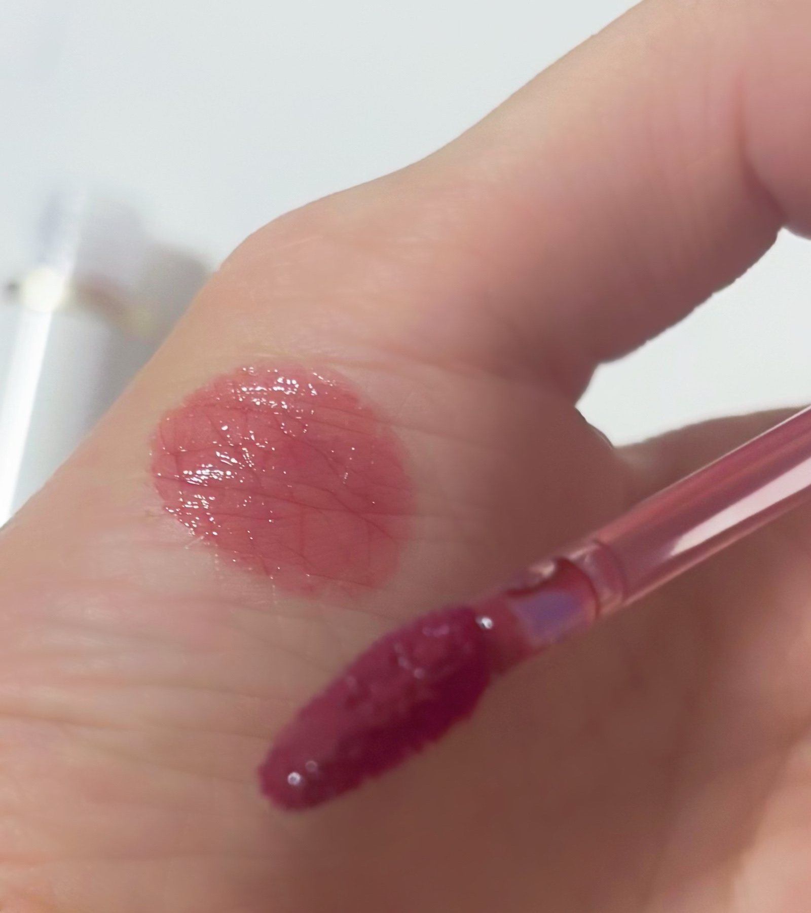 ムードインハンサーウォーターリキッドグロウ/hince/口紅を使ったクチコミ（3枚目）