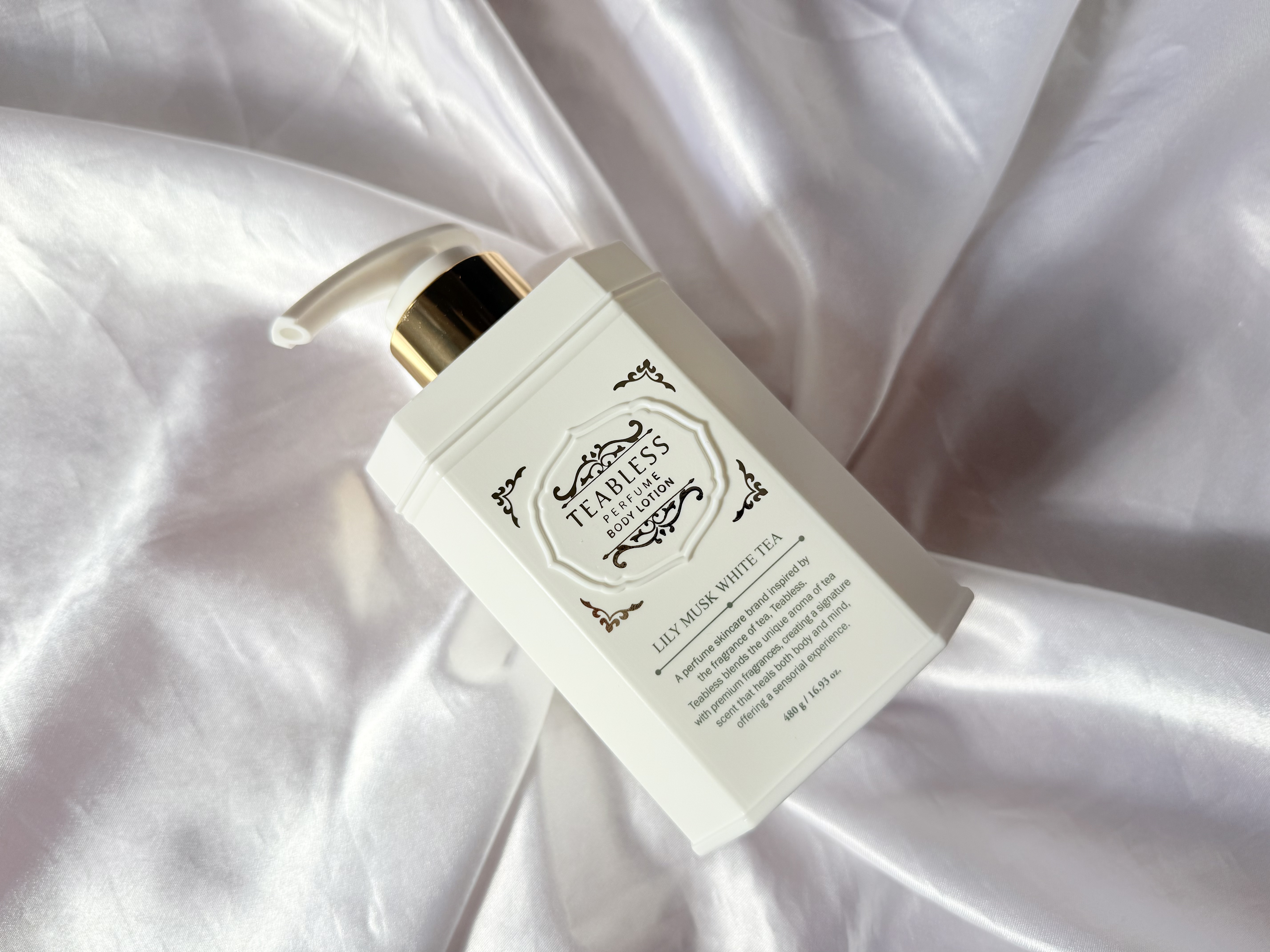 パフュームボディローション リリィムスクホワイトティー/TEABLESS/ボディローションを使ったクチコミ（1枚目）