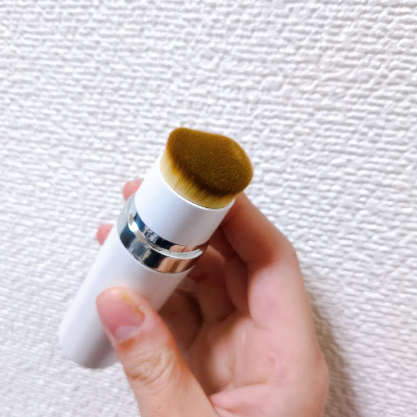 シルキースティックファンデーション/KAMIKA/その他ファンデーションを使ったクチコミ（2枚目）