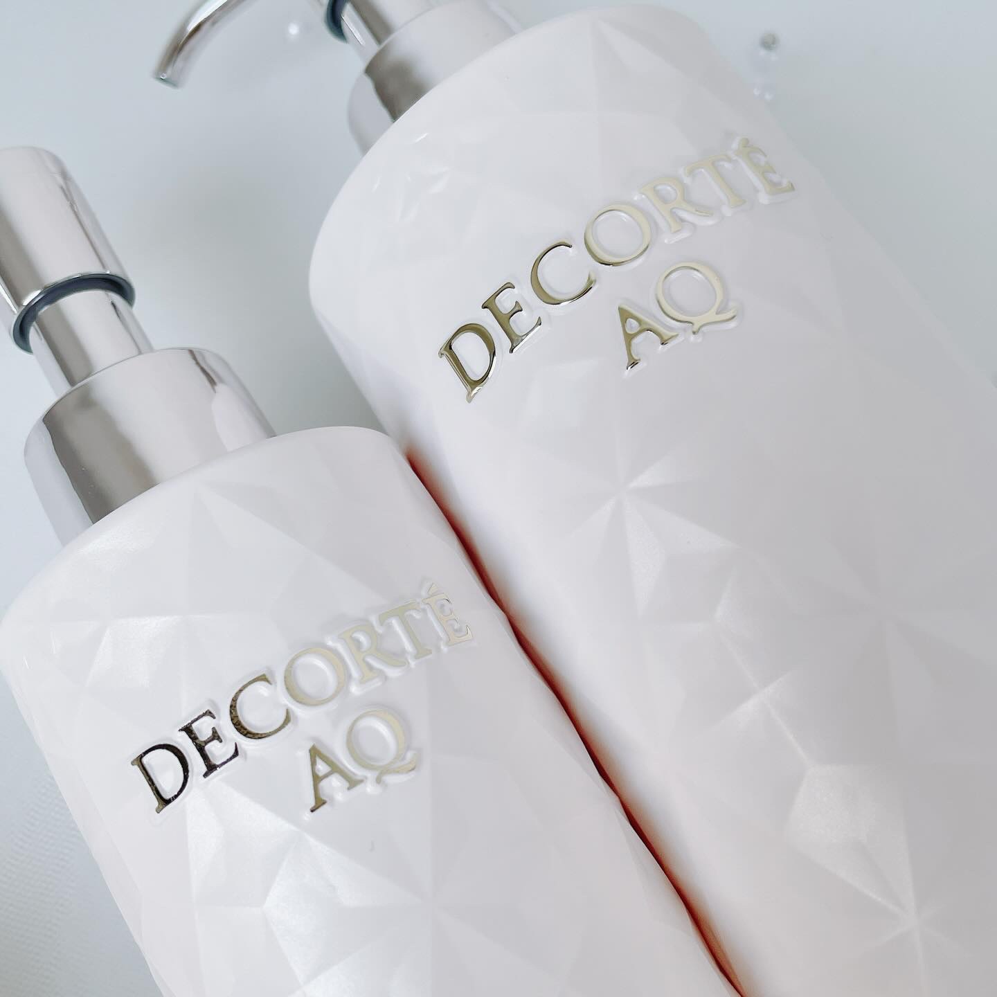 DECORTÉ AQ ラディアンス マイルド エッセンス ボディウォッシュのクチコミ「⌇🌷
 
 
⋱  贅沢ボディケア ⋰
 
 
コスメデコルテ

◾︎ AQ ラディアンス ス.....」（3枚目）