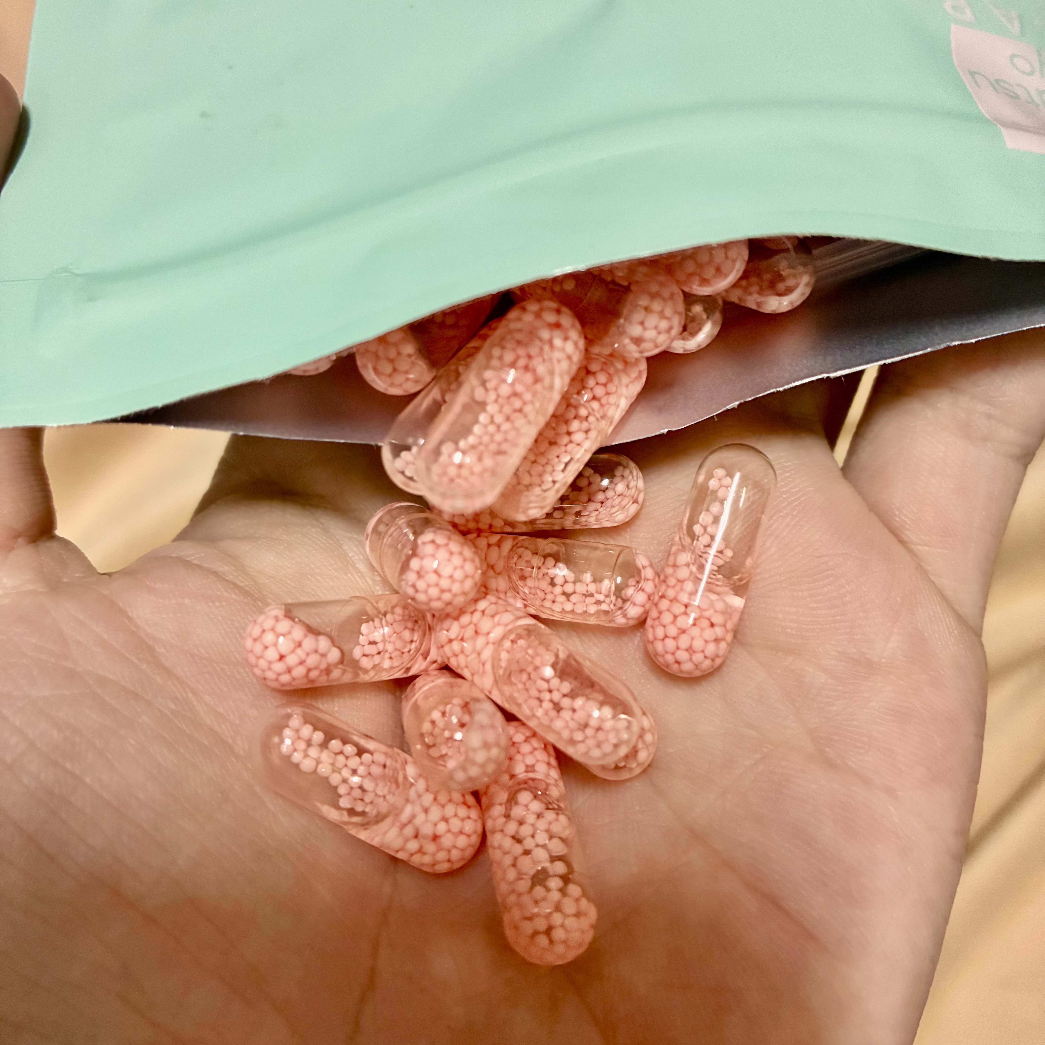 matsukiyo LAB ビュースター 持続型ナイアシンアミドのクチコミ「PRで頂きました。ありがとうございます！

普段様々なサプリを飲みますが、こちらは飲む時に口の.....」（1枚目）