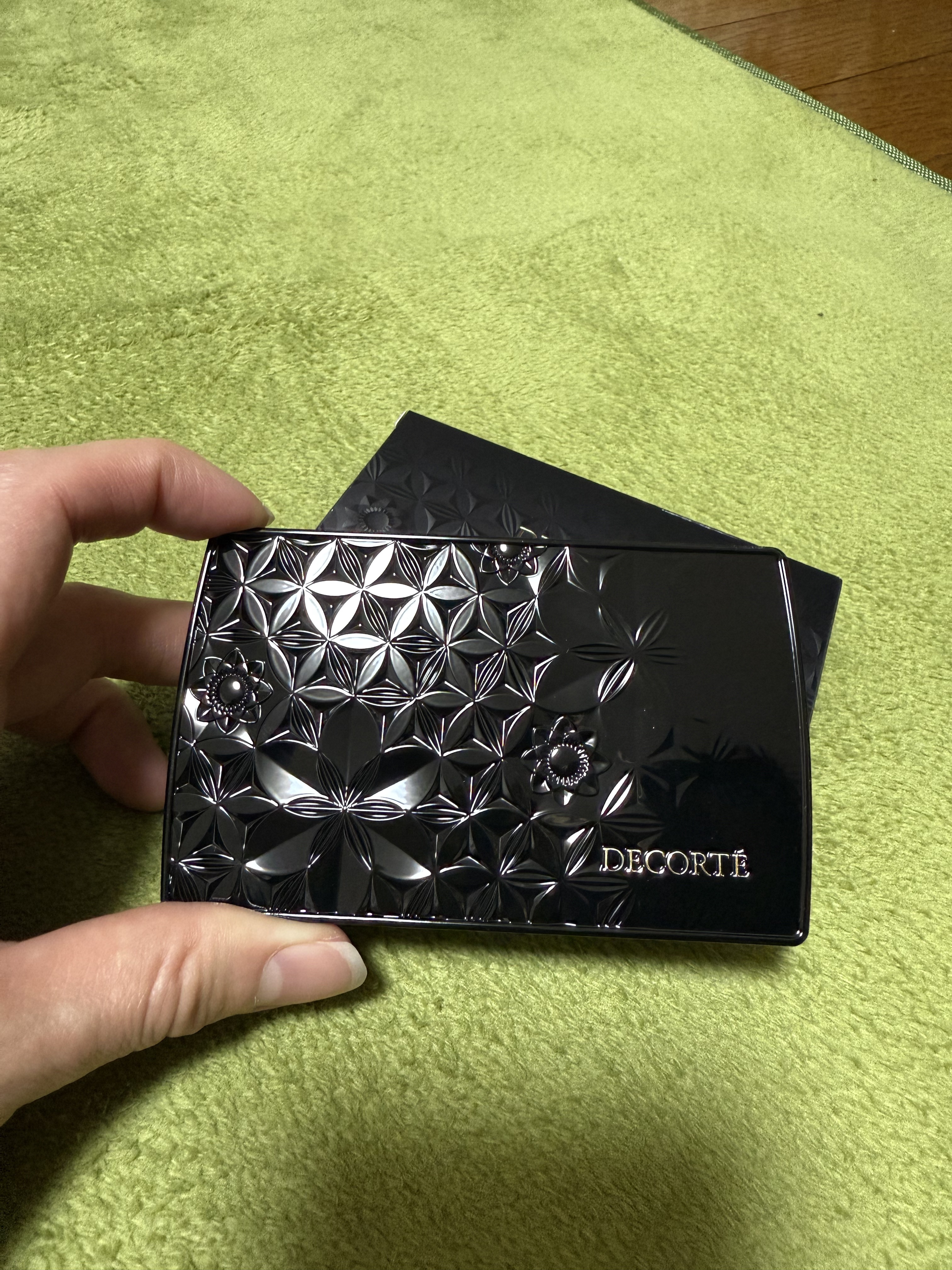 DECORTÉ ゼン ウェア パウダーファンデーションのクチコミ「小田切ひろさんがおすすめしてて、気になり購入。

パウダーファンデの概念が変わりました！！

.....」（1枚目）