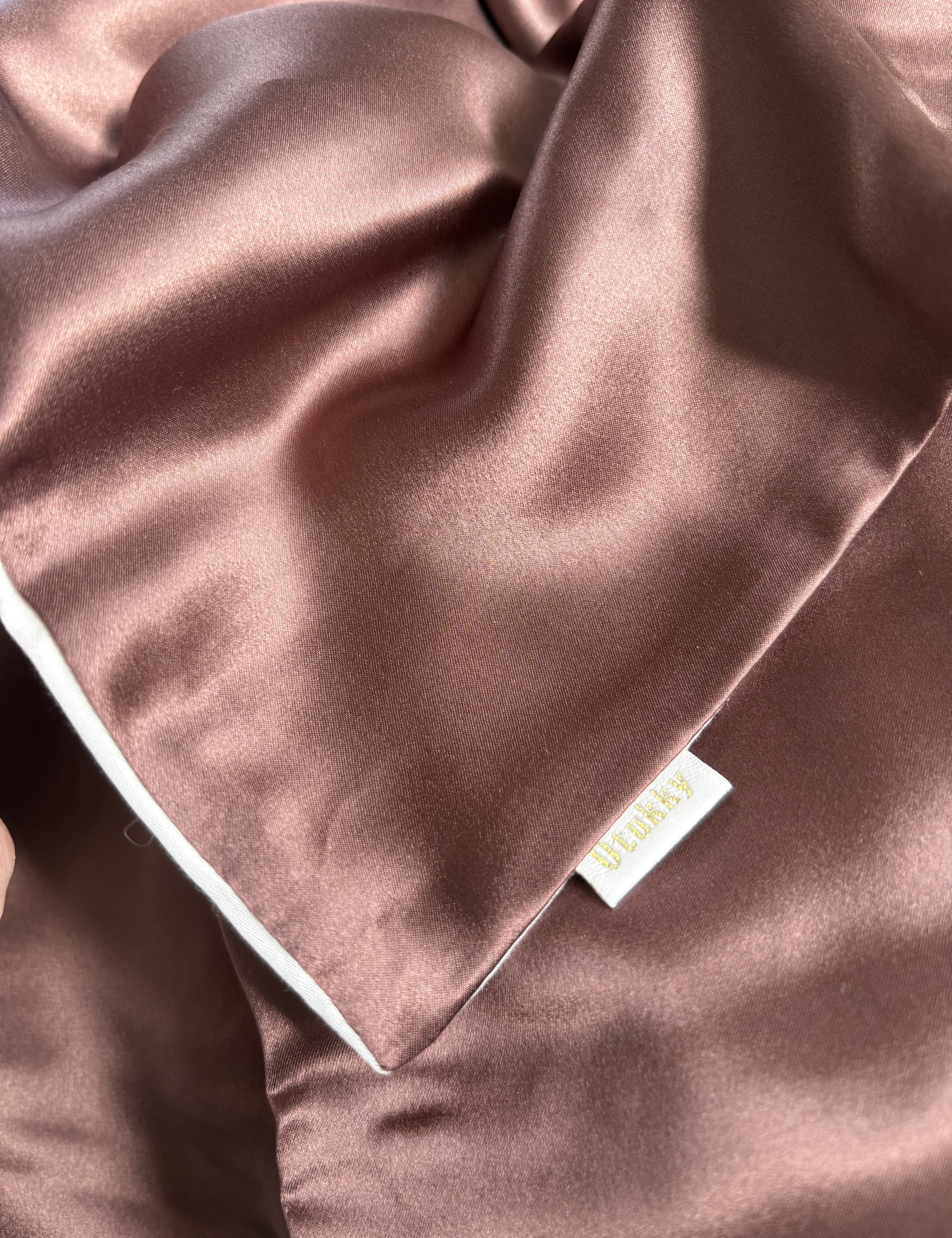 シルク枕カバー/Utukky/ヘアケアグッズを使ったクチコミ（3枚目）