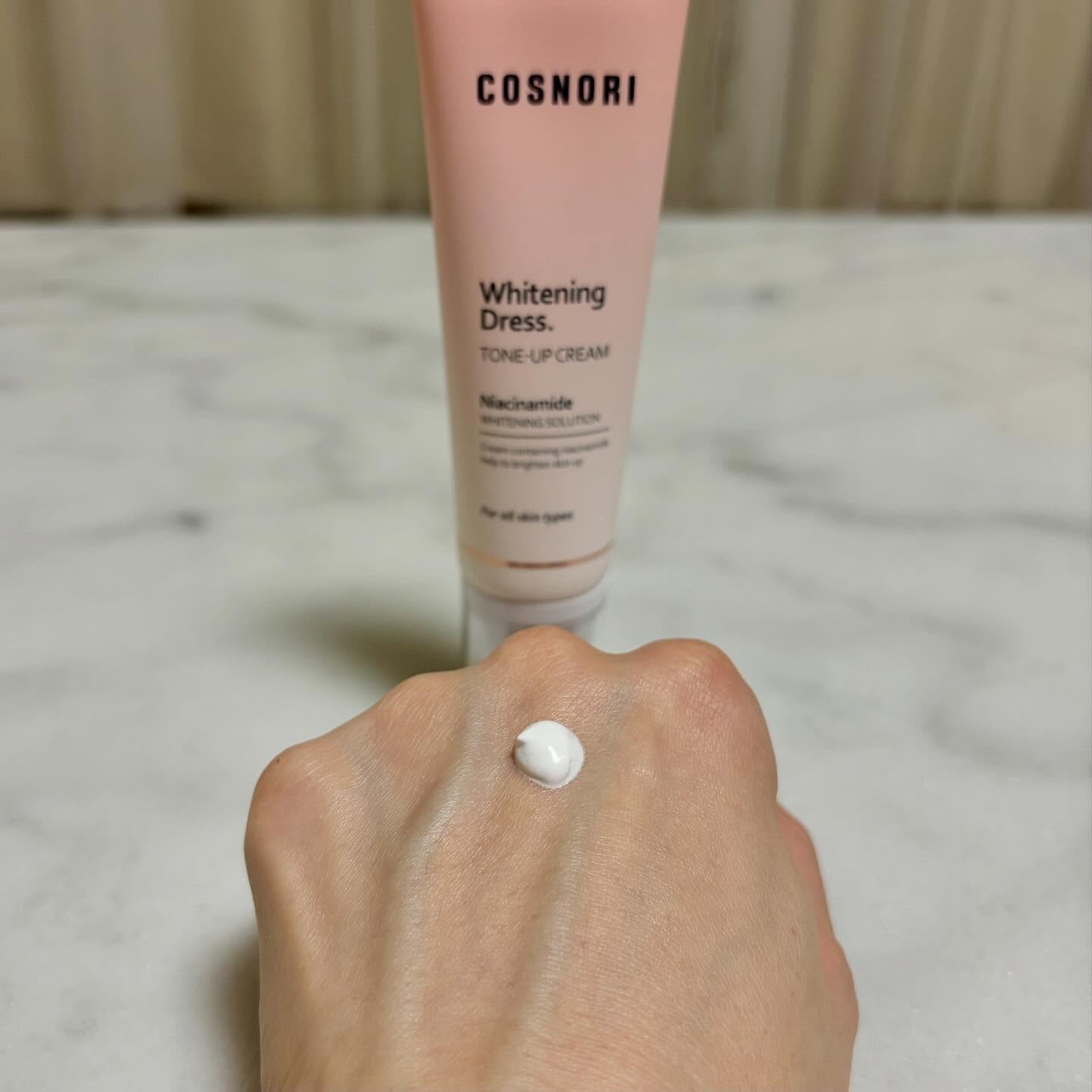 ホワイトニングドレストーンアップクリーム/COSNORI/化粧下地を使ったクチコミ（2枚目）
