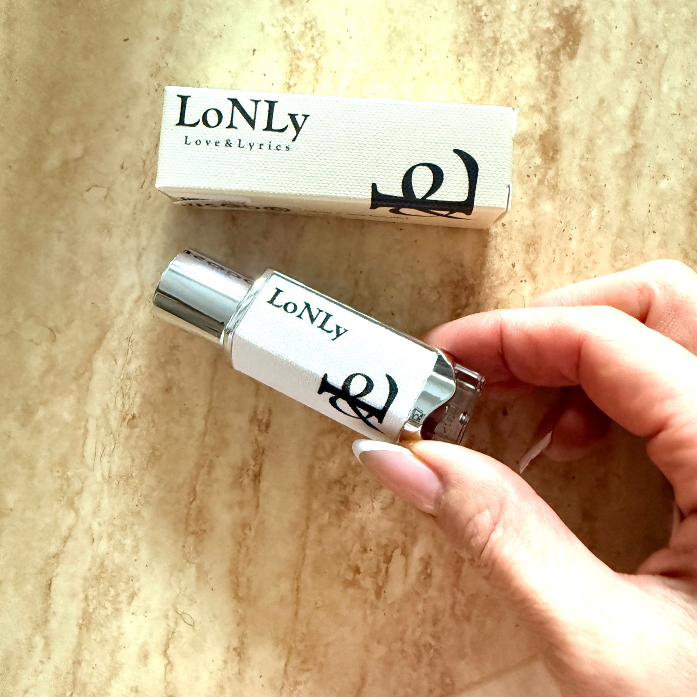 キャンドルライトジュレティント/LoNLy /リップティントを使ったクチコミ(1枚目)