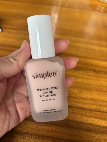 ストロベリー ミルキー トーンアップ サン エッセンス/Simplete/日焼け止めローションを使ったクチコミ(1枚目)
