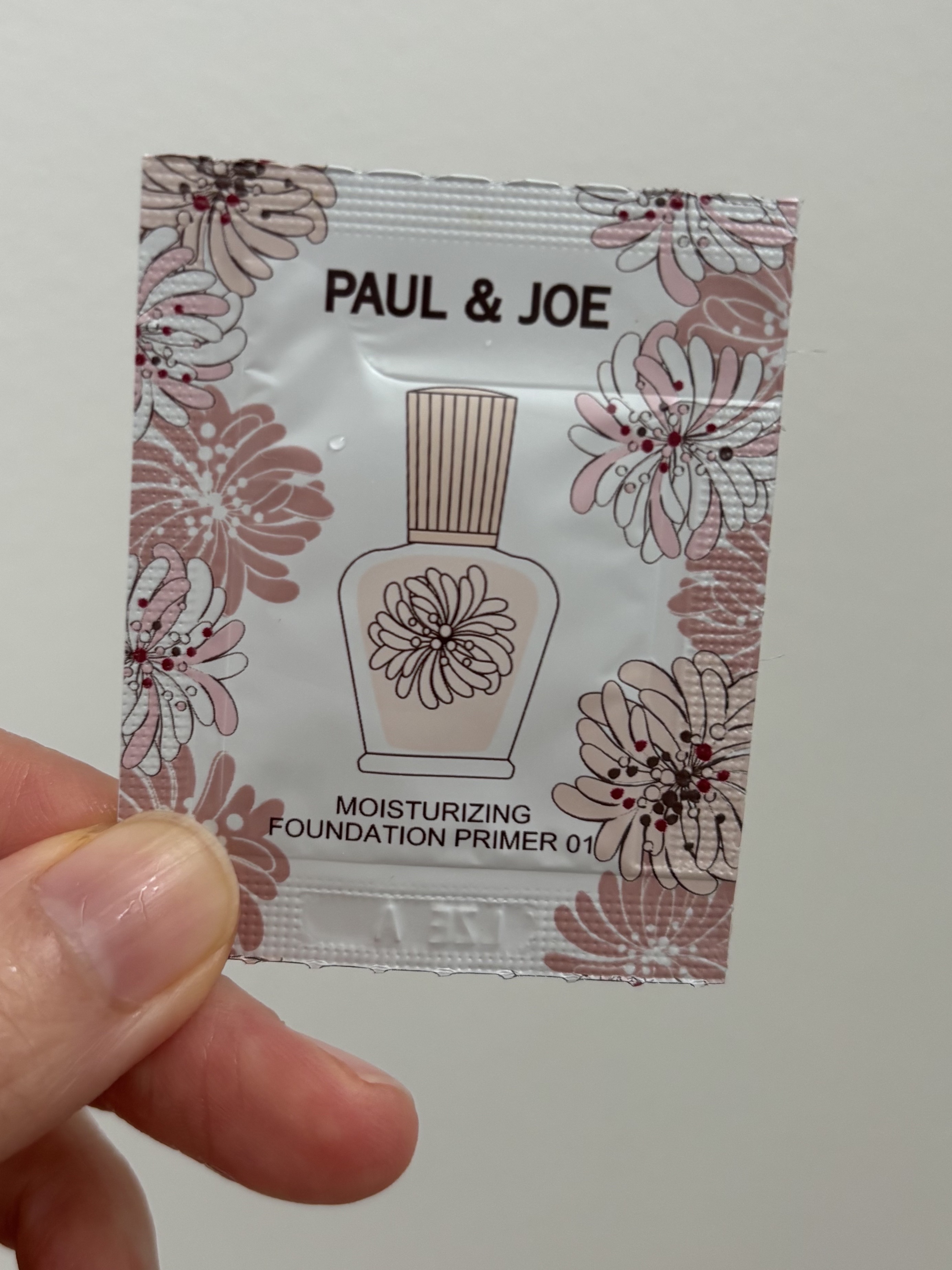 モイスチュアライジング プライマー/PAUL & JOE BEAUTE/化粧下地を使ったクチコミ（1枚目）