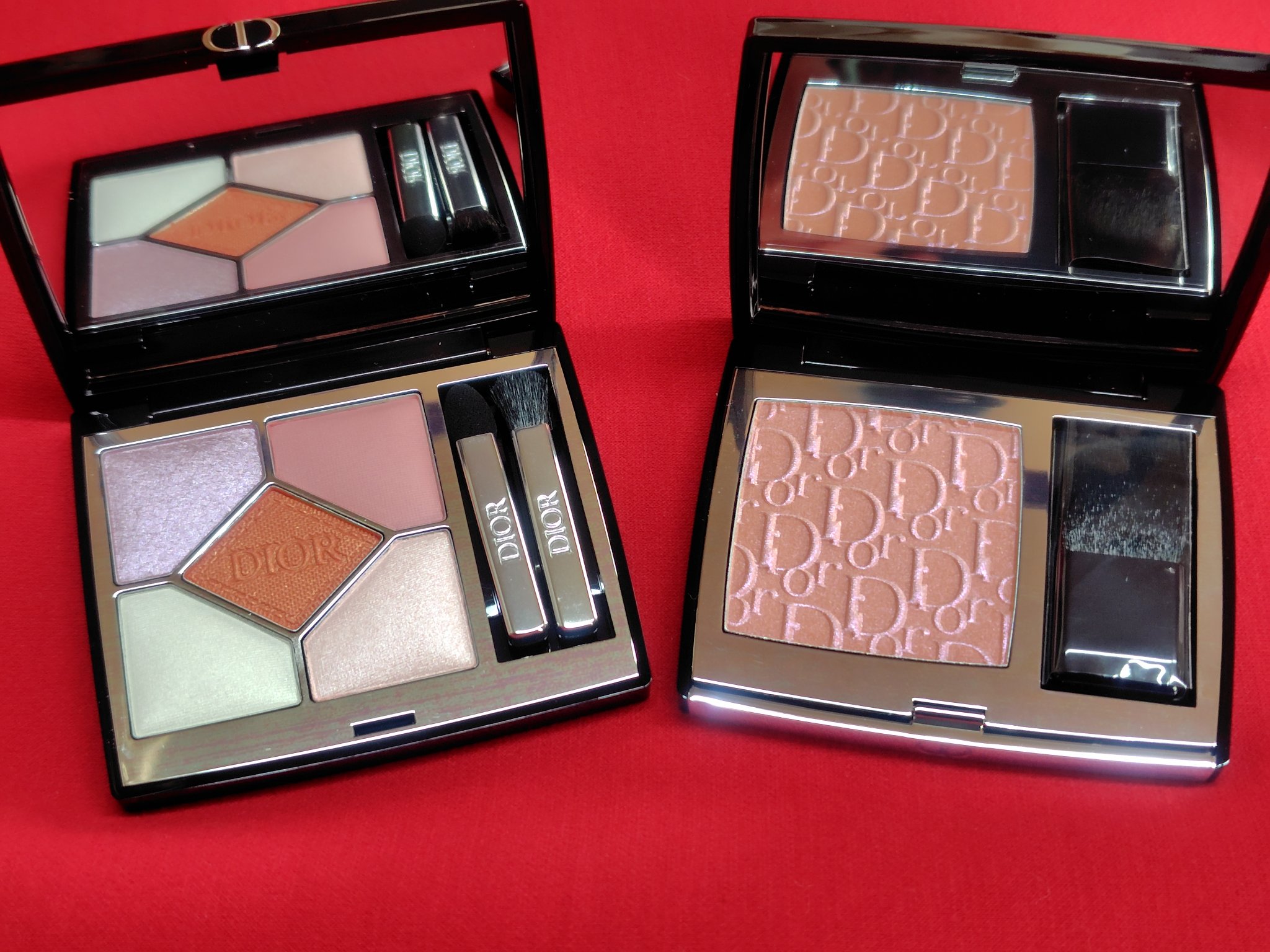 2026年の初買いコスメを使ってメークいたしました🥰

優しい目元に仕上がりました

チークも、ホワッとした頬に仕上がりました

伊勢丹限定のアイシャドウとチーク

Dior🌹

ディオールショウ サンク クルール

151 マシュマロ