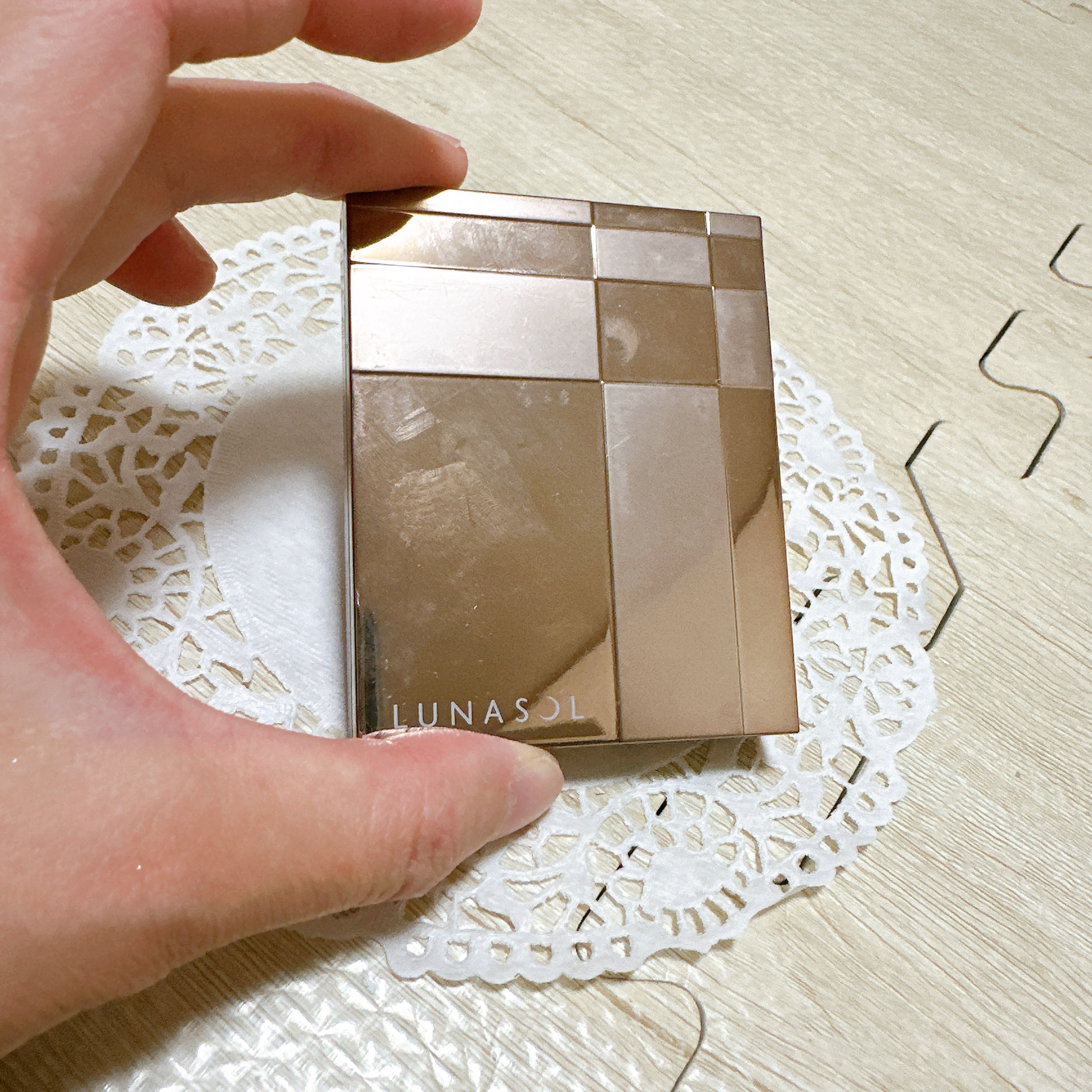 スキンモデリングアイズ/LUNASOL/アイシャドウパレットを使ったクチコミ（2枚目）