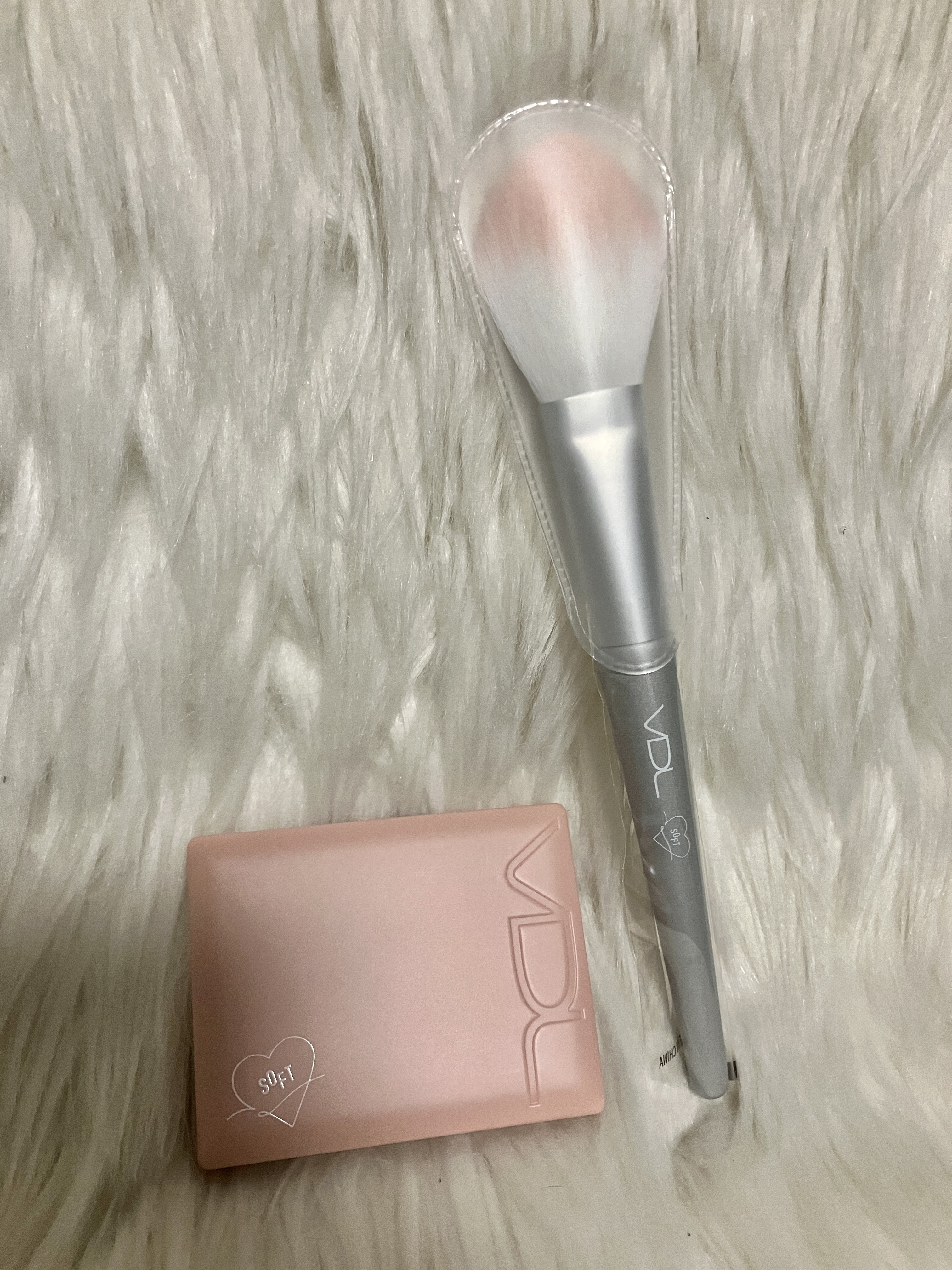 チークステイン ブラッシャー 11 ボヘミアン ピンク/VDL/パウダーチークを使ったクチコミ（3枚目）