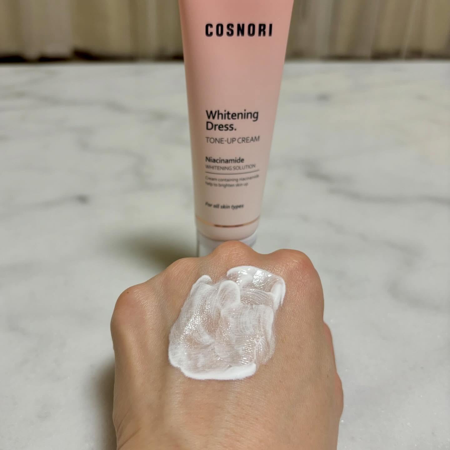 ホワイトニングドレストーンアップクリーム/COSNORI/化粧下地を使ったクチコミ（3枚目）