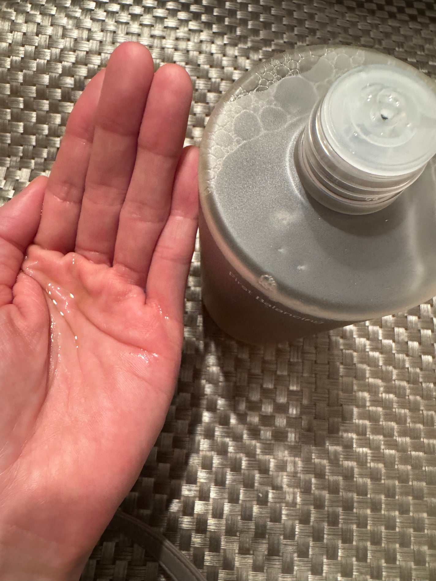 ファーストバランシングトナー/Lowlize/化粧水を使ったクチコミ(2枚目)