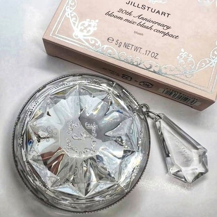 ジルスチュアート 20th アニバーサリー ブルーム ミックスブラッシュ コンパクト/JILL STUART/パウダーチークを使ったクチコミ(3枚目)