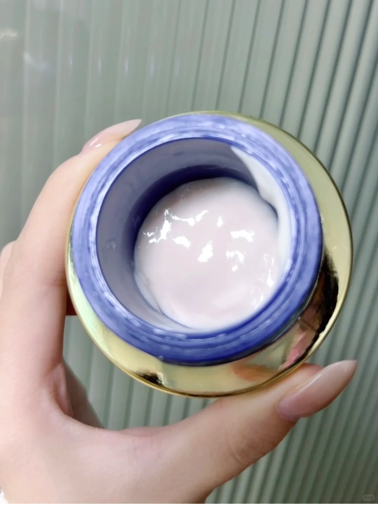 ツバキのクチコミ「最近、鏡を見るたびに「なんだかどんよりしてる？」と感じることが増えてきて…。 大人の肌悩みに寄.....」（2枚目）