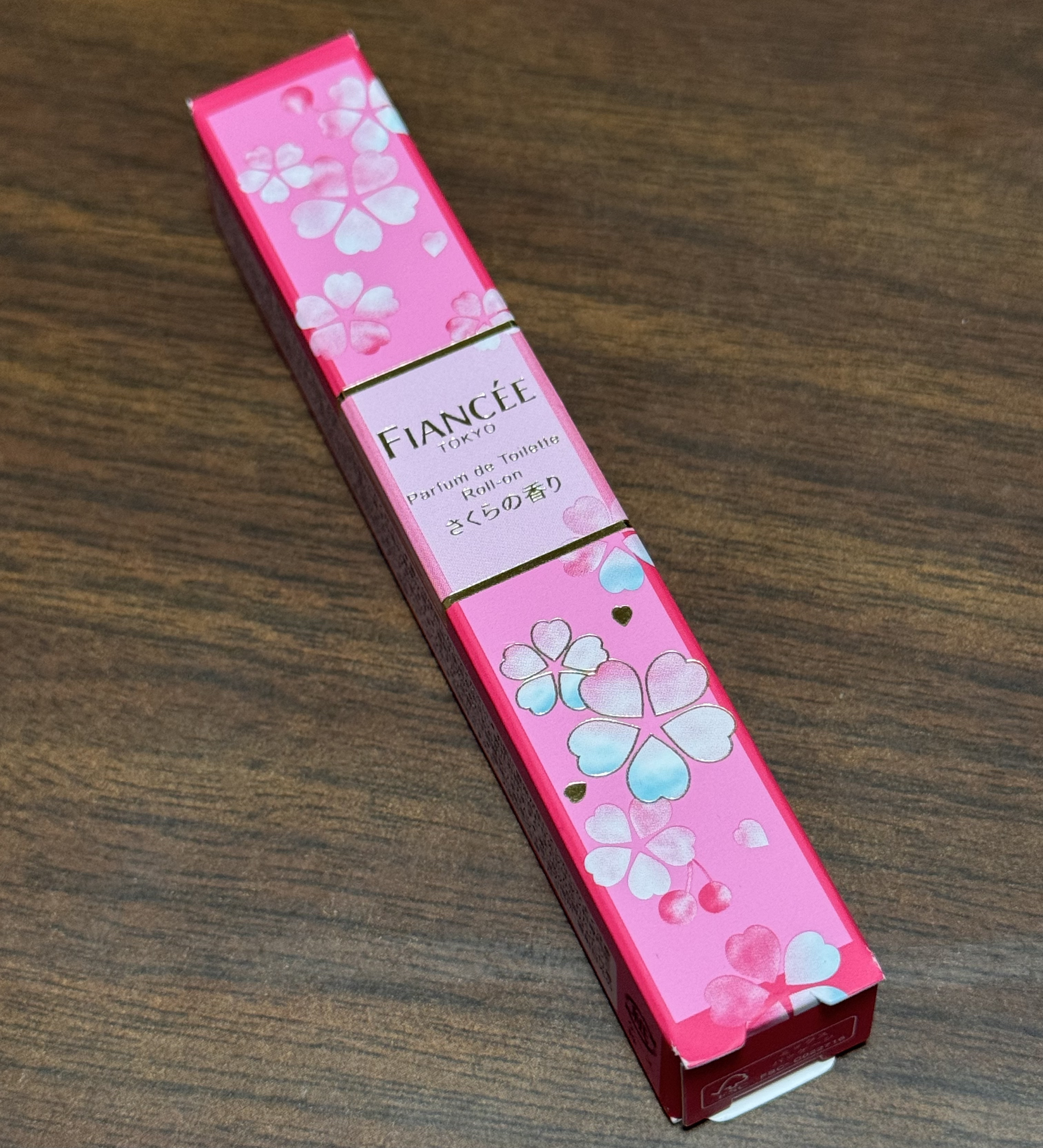パルファンドトワレ ロールオン さくらの香り/フィアンセ/香水を使ったクチコミ（3枚目）