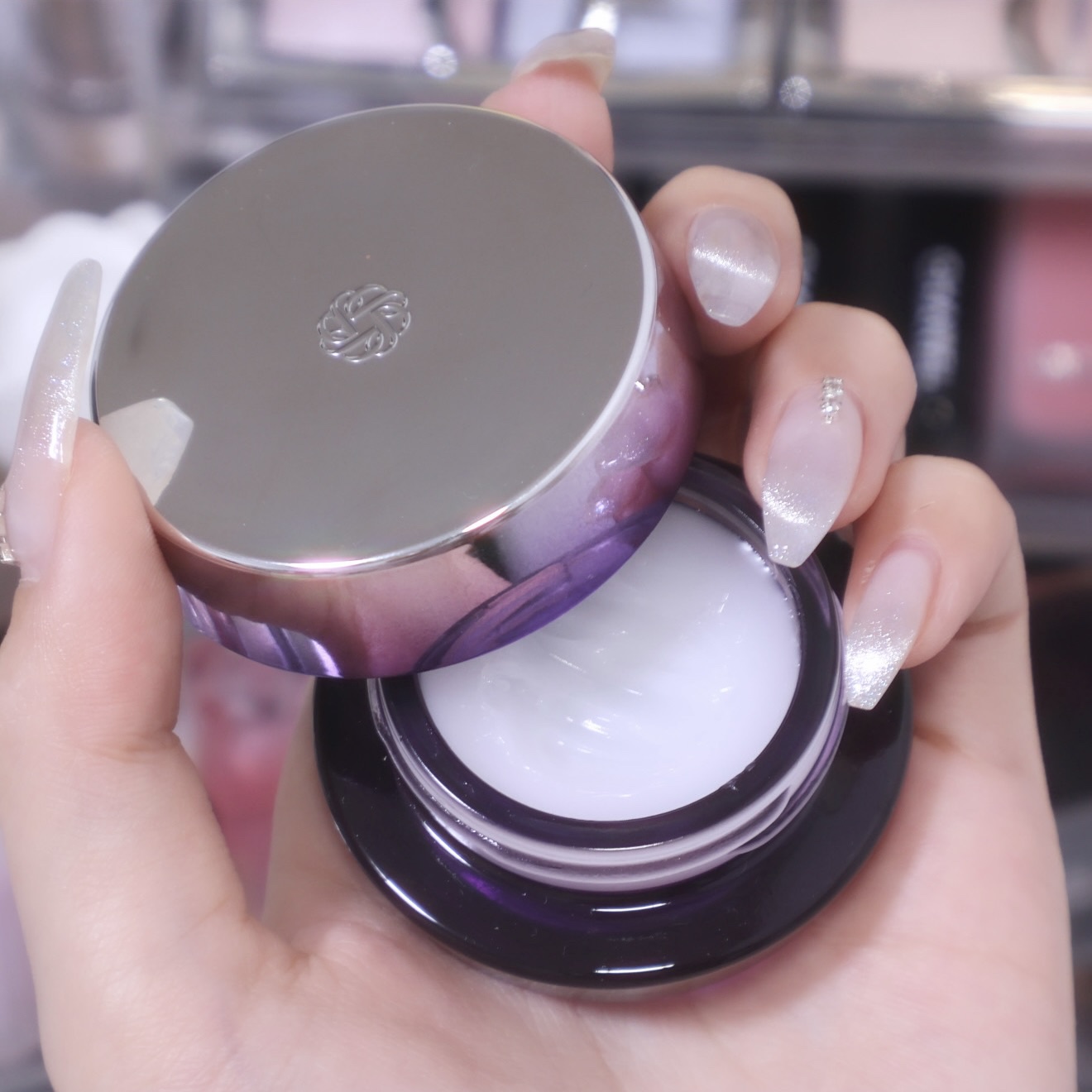 唇が生まれ変わる。なくほど高いけど泣くほど良い。