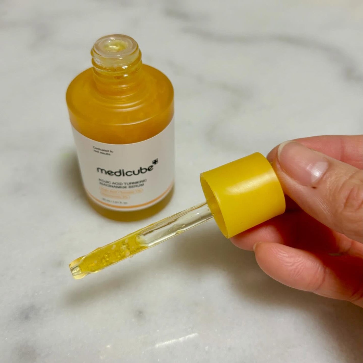 コウジ酸ビタナイアシンセラム/MEDICUBE/美容液を使ったクチコミ(2枚目)