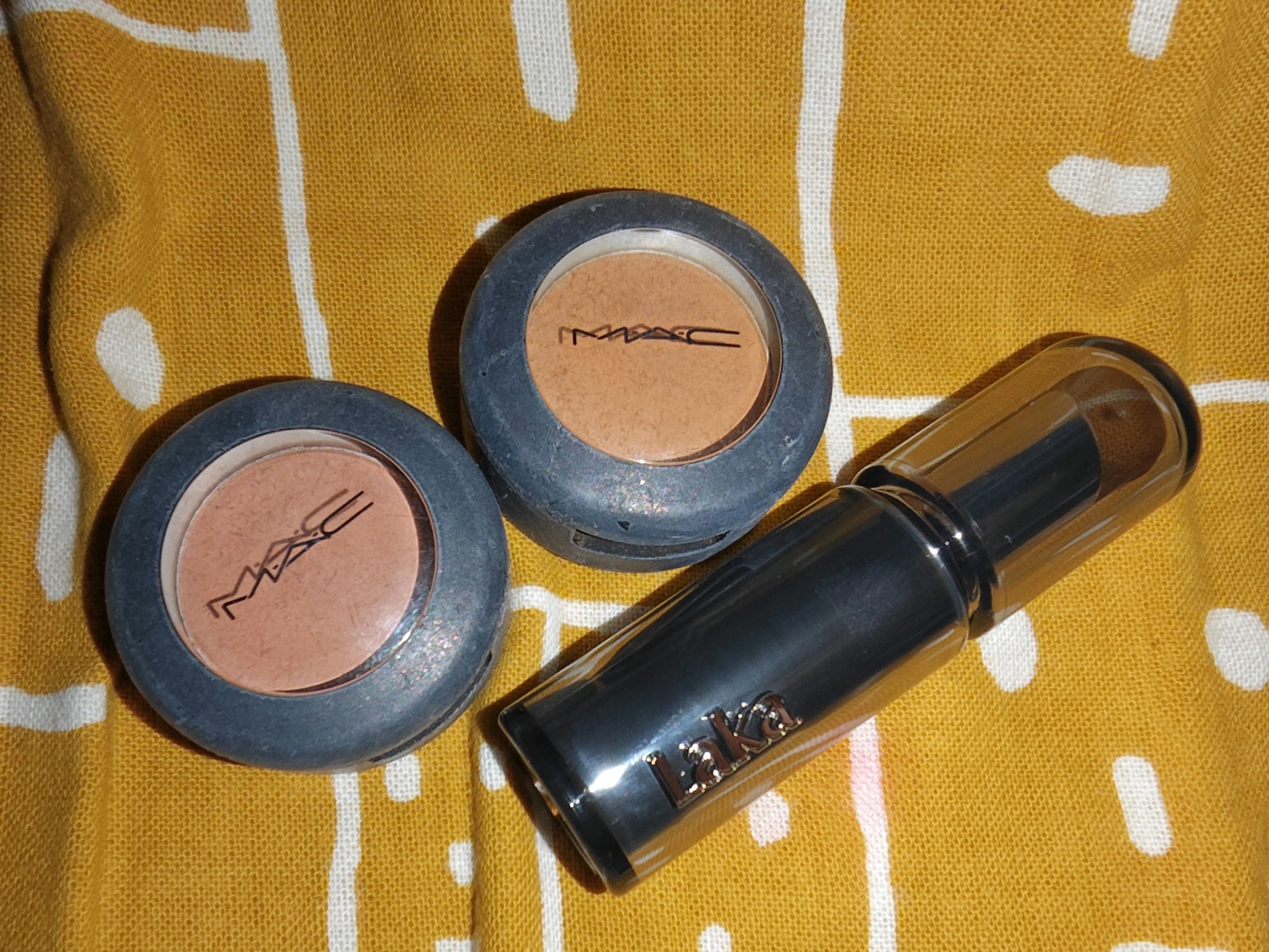 パウダー キス アイシャドウ/M・A・C/単色アイシャドウを使ったクチコミ（1枚目）