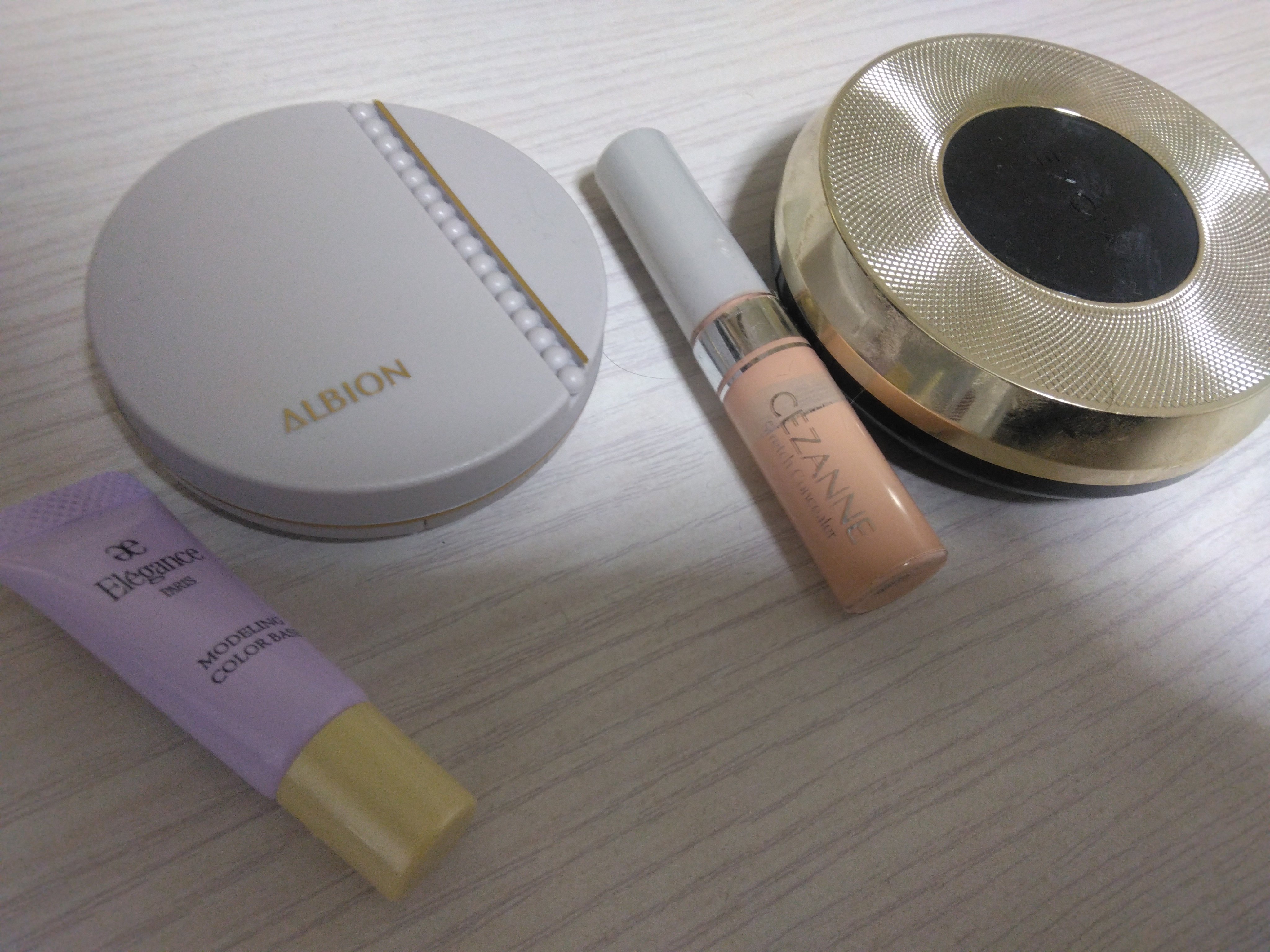 ALBION エクシア セレスティアル ヴェールのクチコミ「💜透明感なベースメイク💜

Elégance
エレガンス モデリング カラーベース LV600.....」（1枚目）