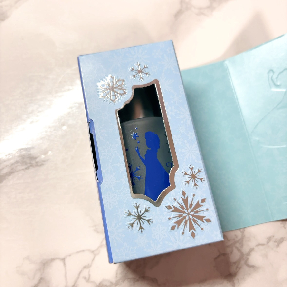 オードトワレEF 優しく舞う雪の花の香り/オリエンタルランド/香水(レディース)を使ったクチコミ（3枚目）